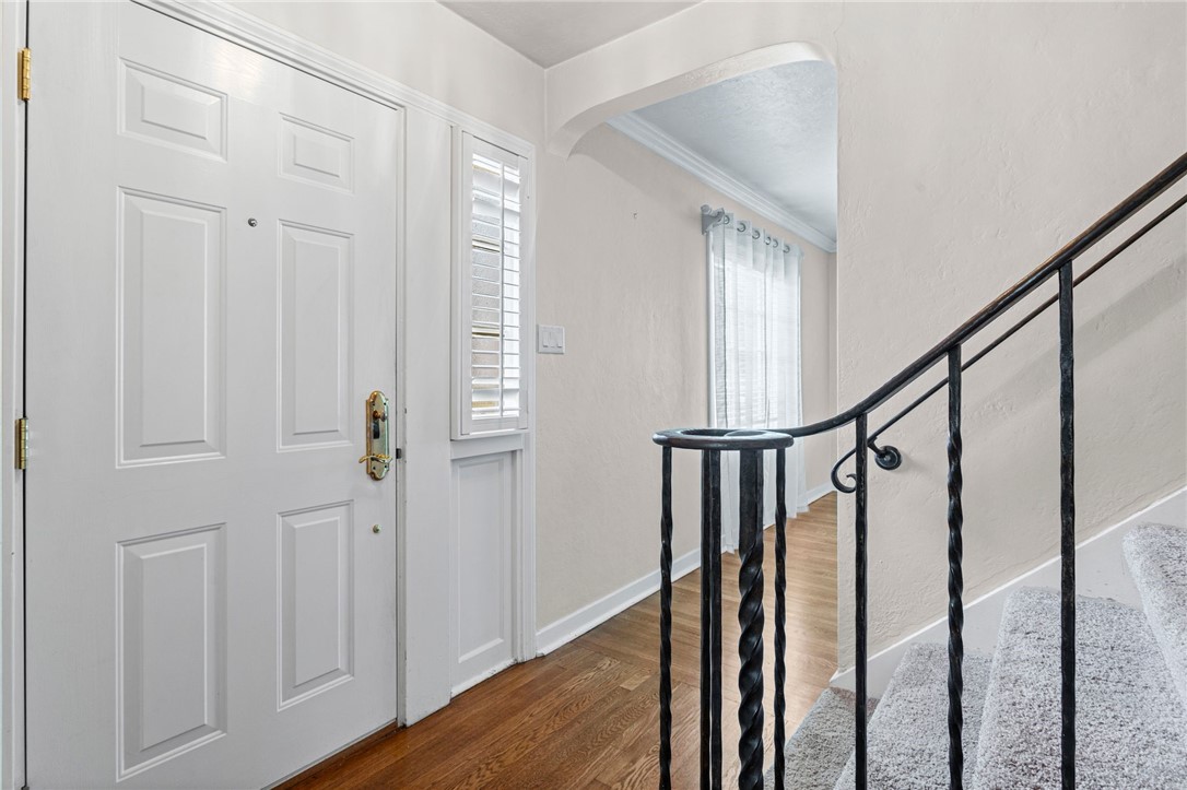 595 Kenilworth Dr