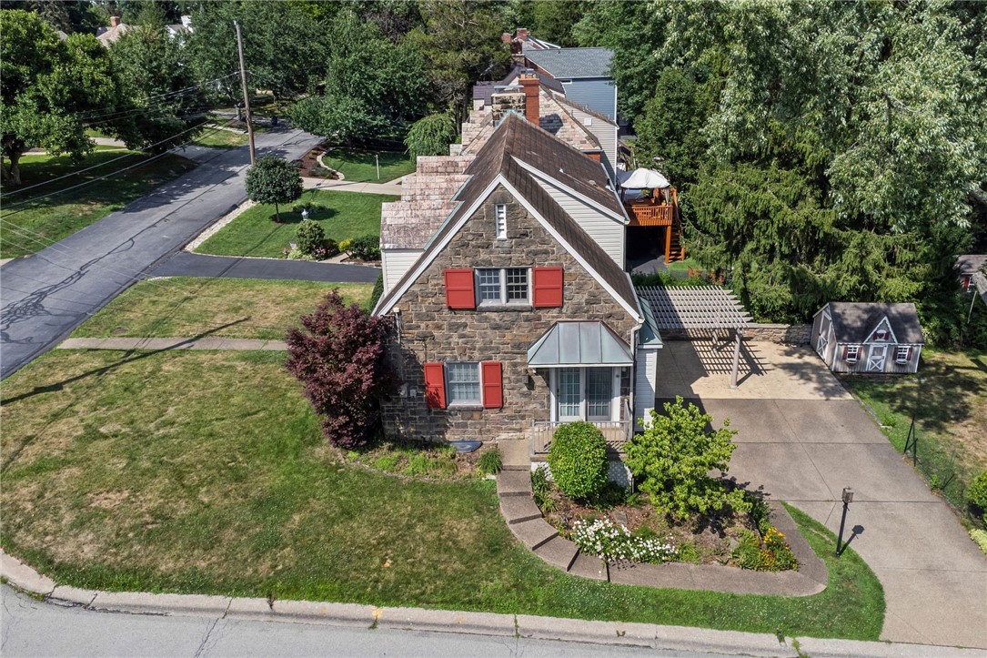 595 Kenilworth Dr