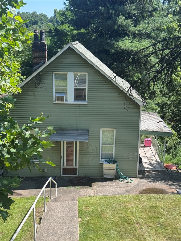 1523 Ridge Ave
