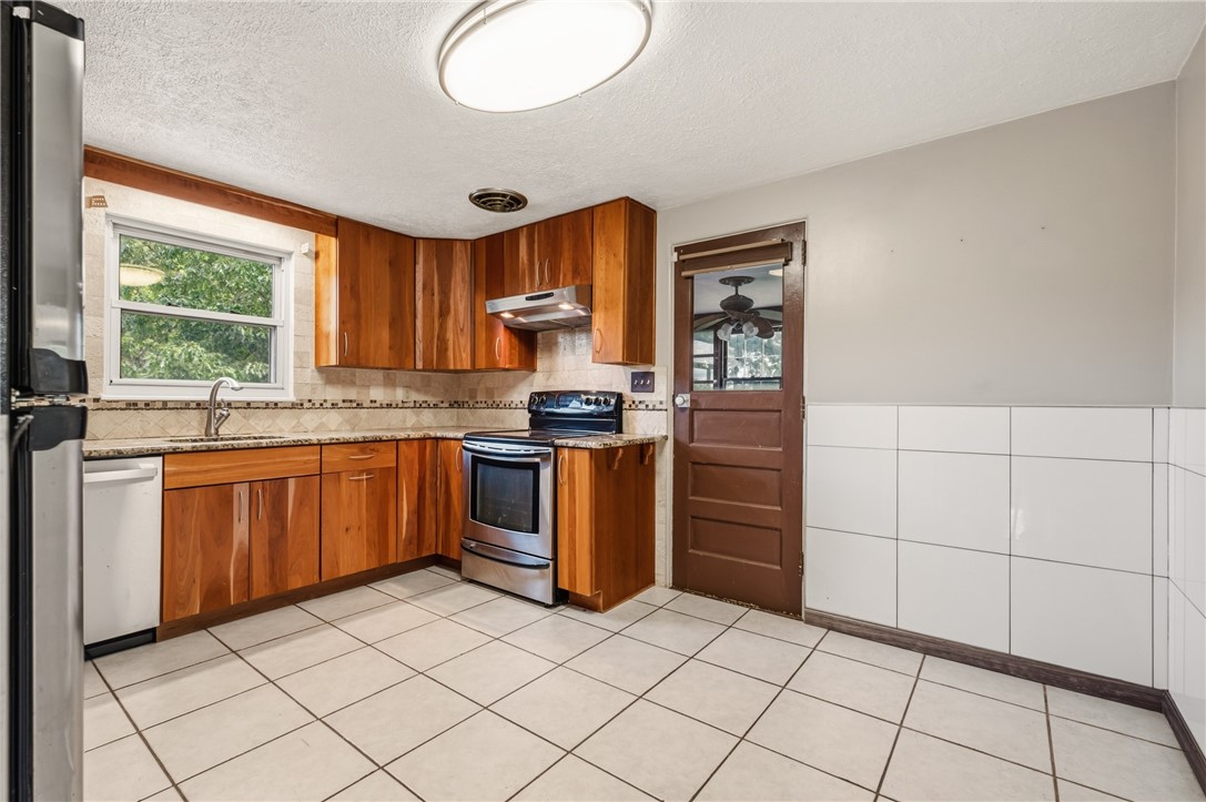 1318 Ridgewood Dr