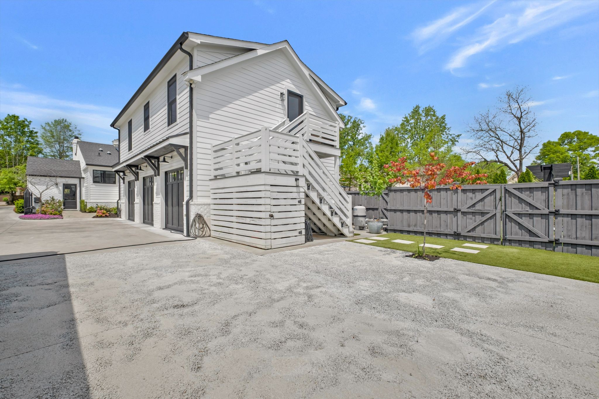 1409 Adams St