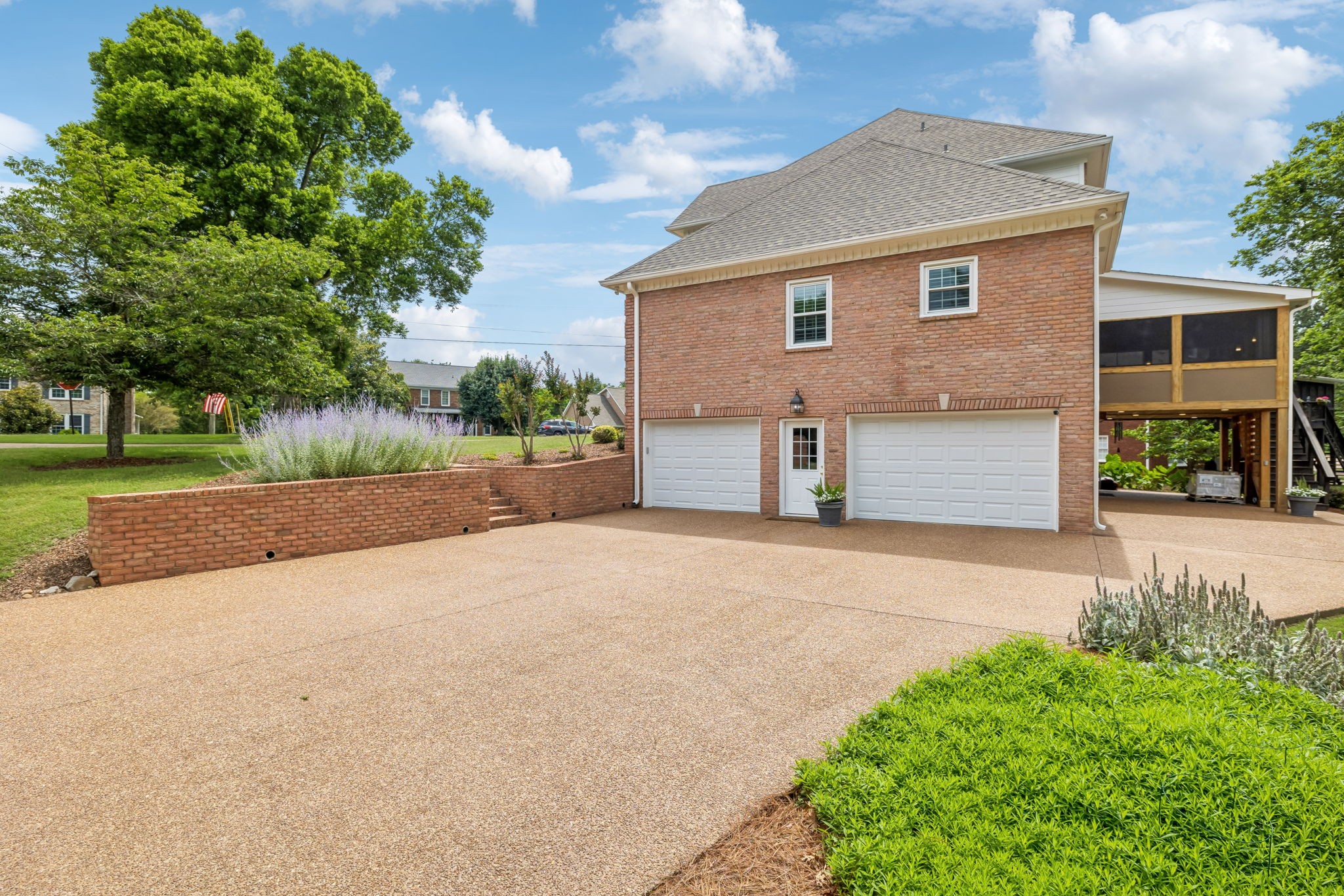 112 Merrimac Dr