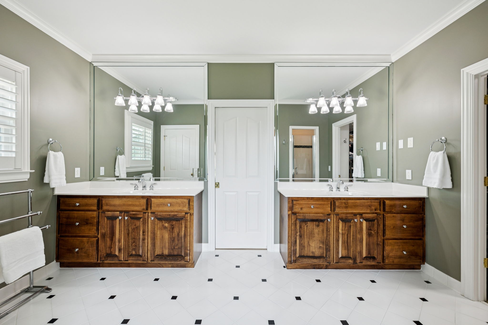 112 Merrimac Dr