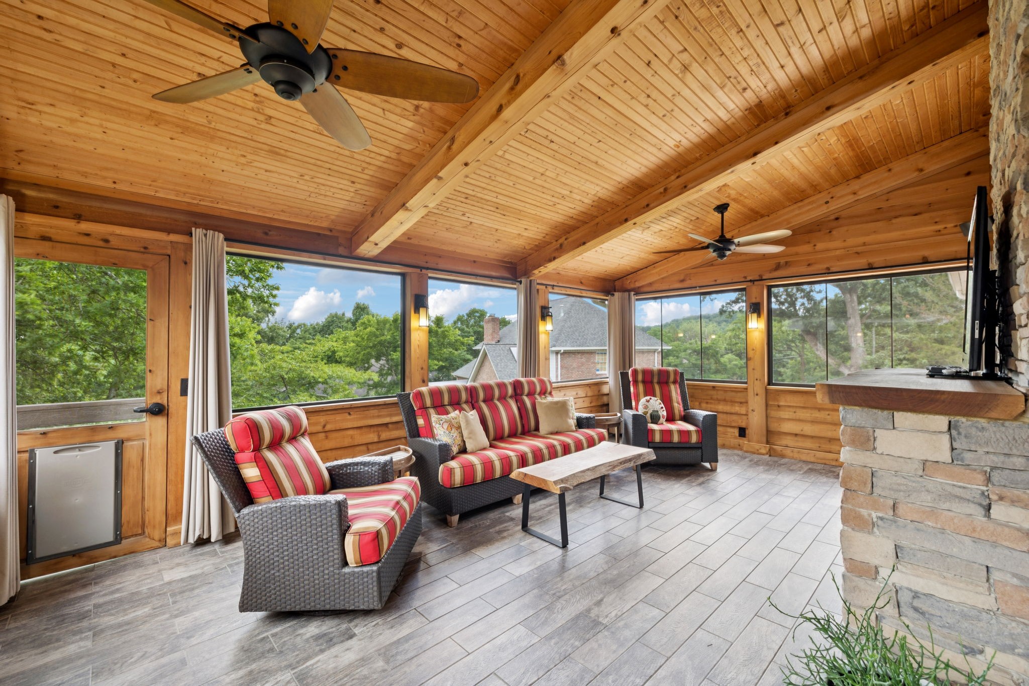 112 Merrimac Dr