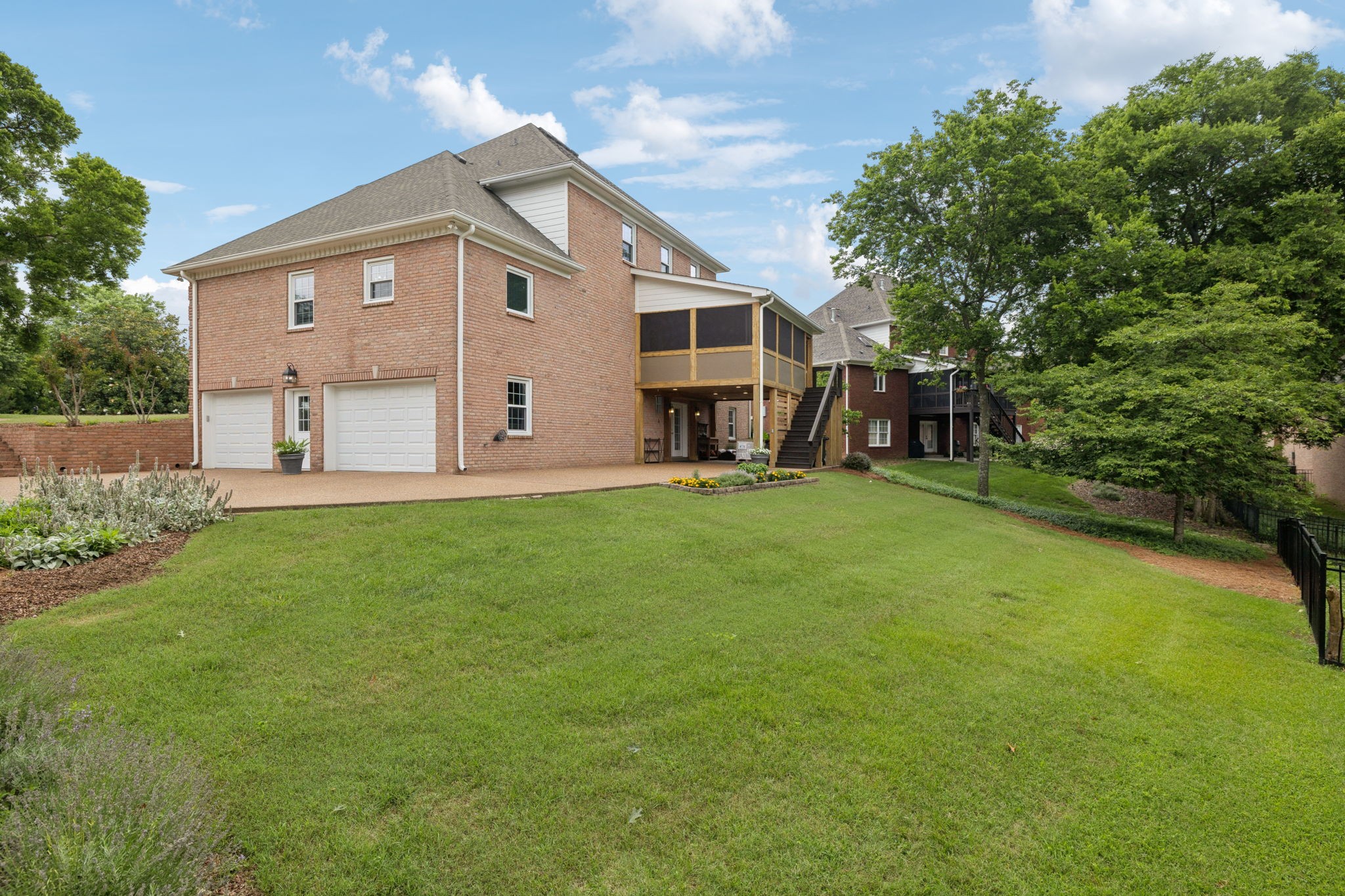 112 Merrimac Dr