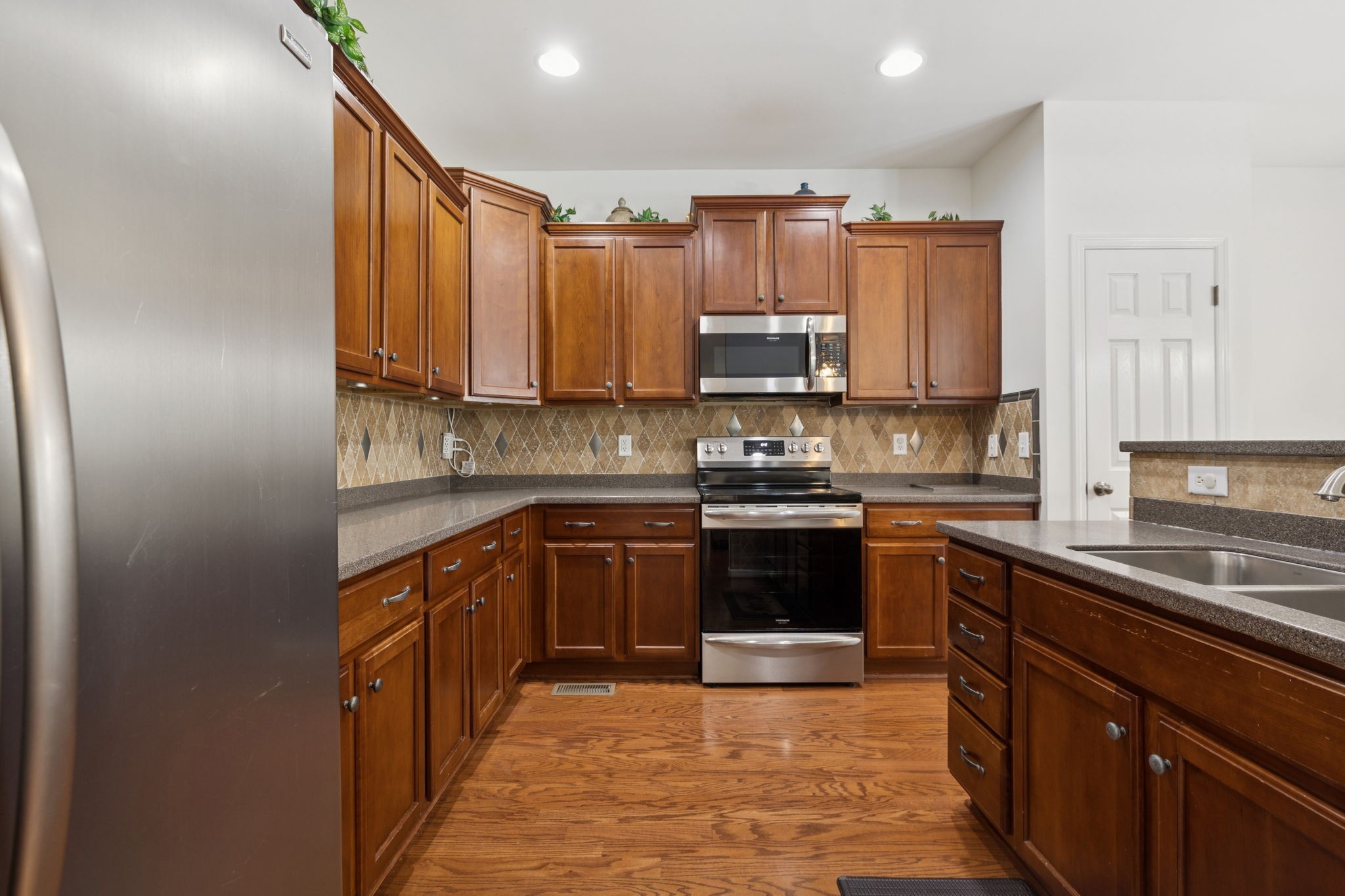7412 Thornwood Ct