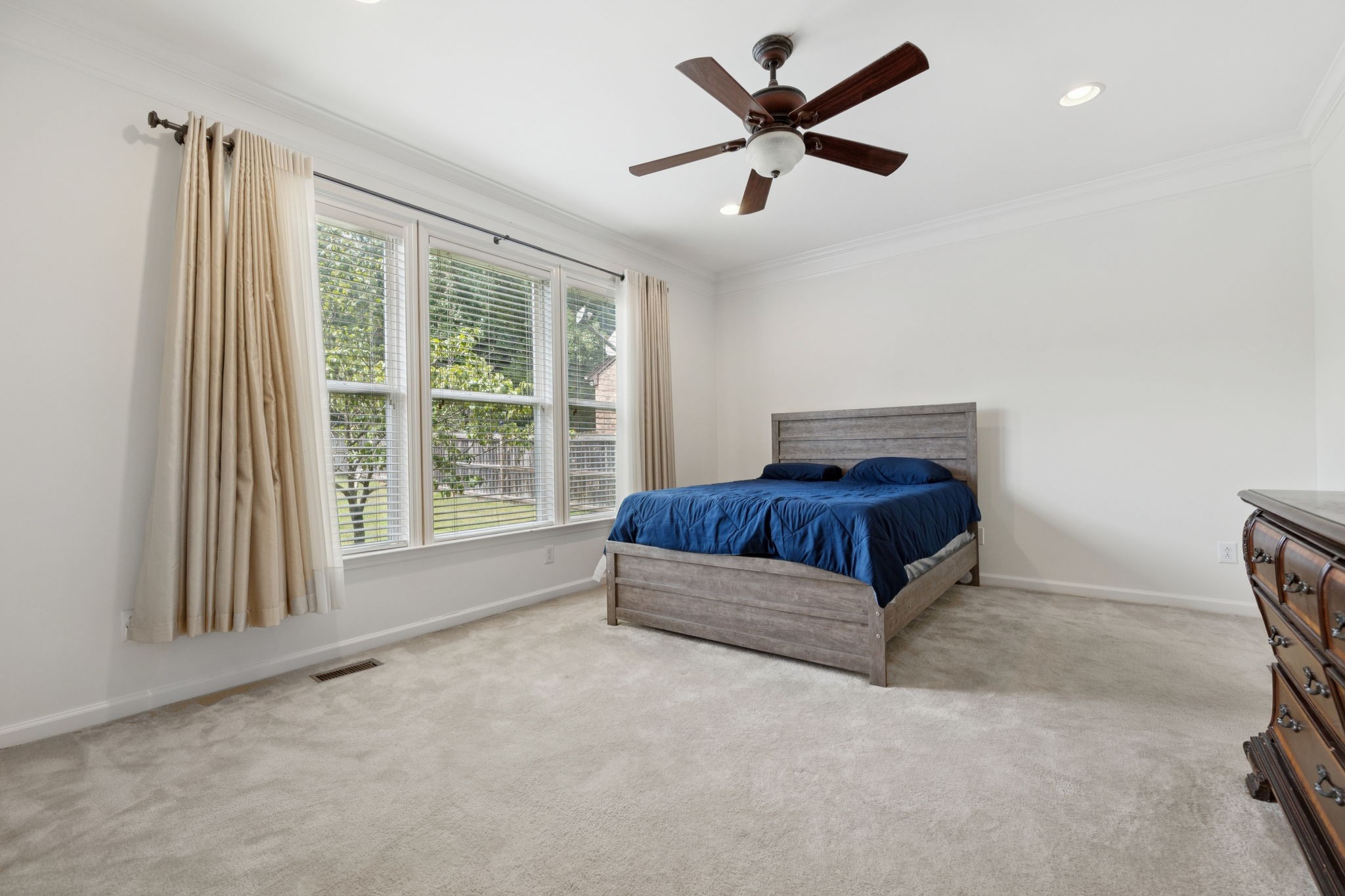 7412 Thornwood Ct