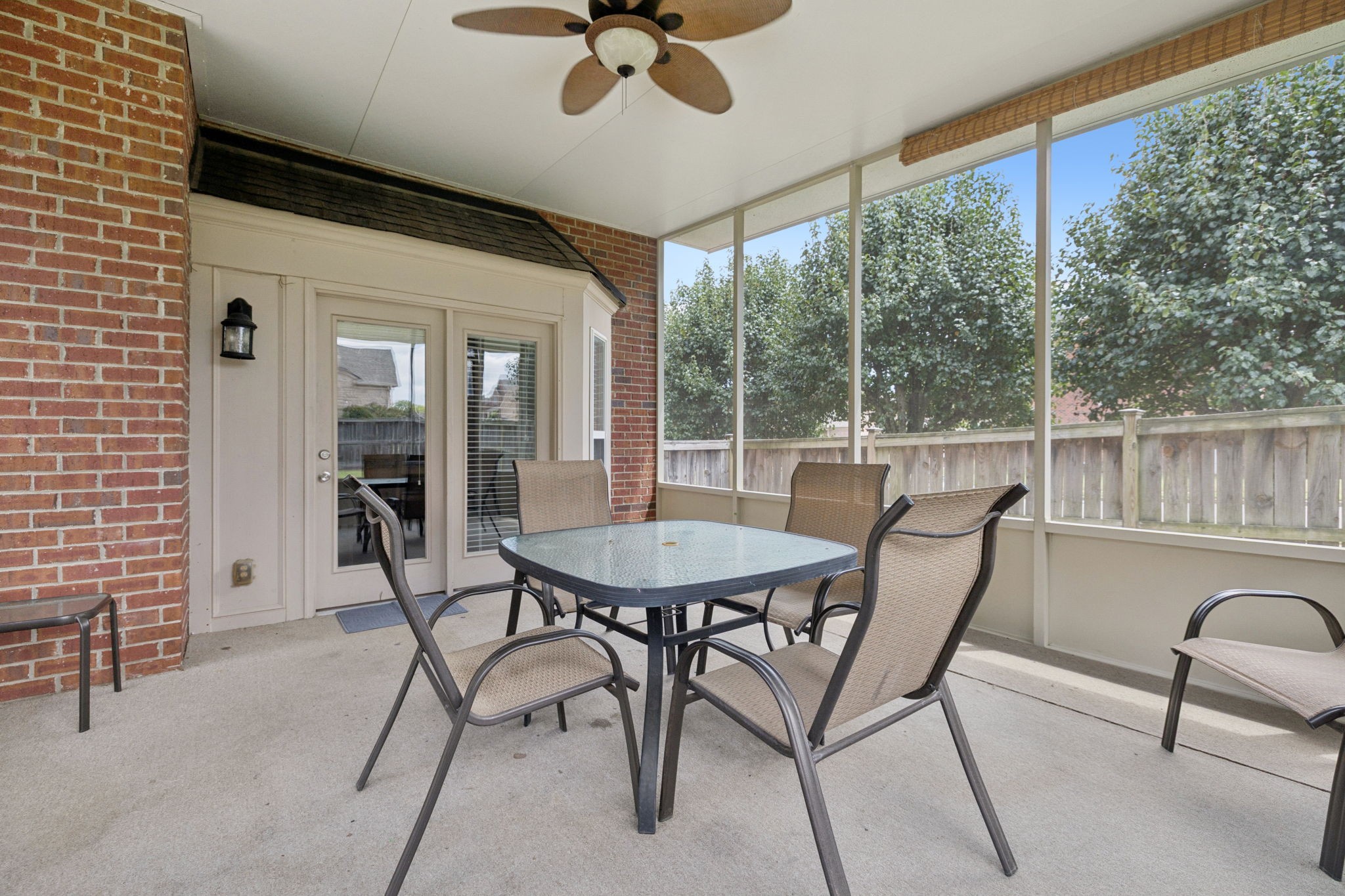 7412 Thornwood Ct