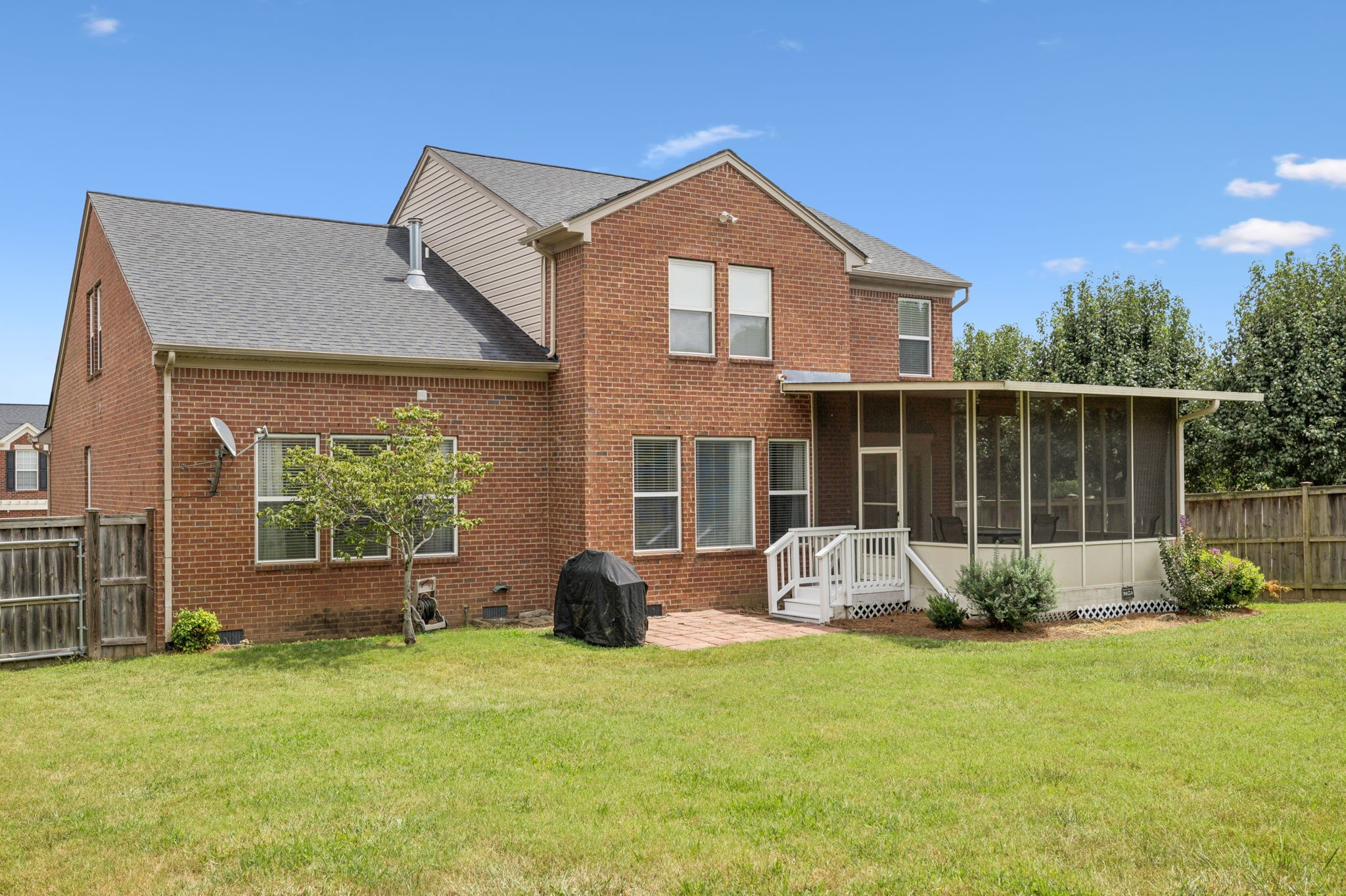 7412 Thornwood Ct