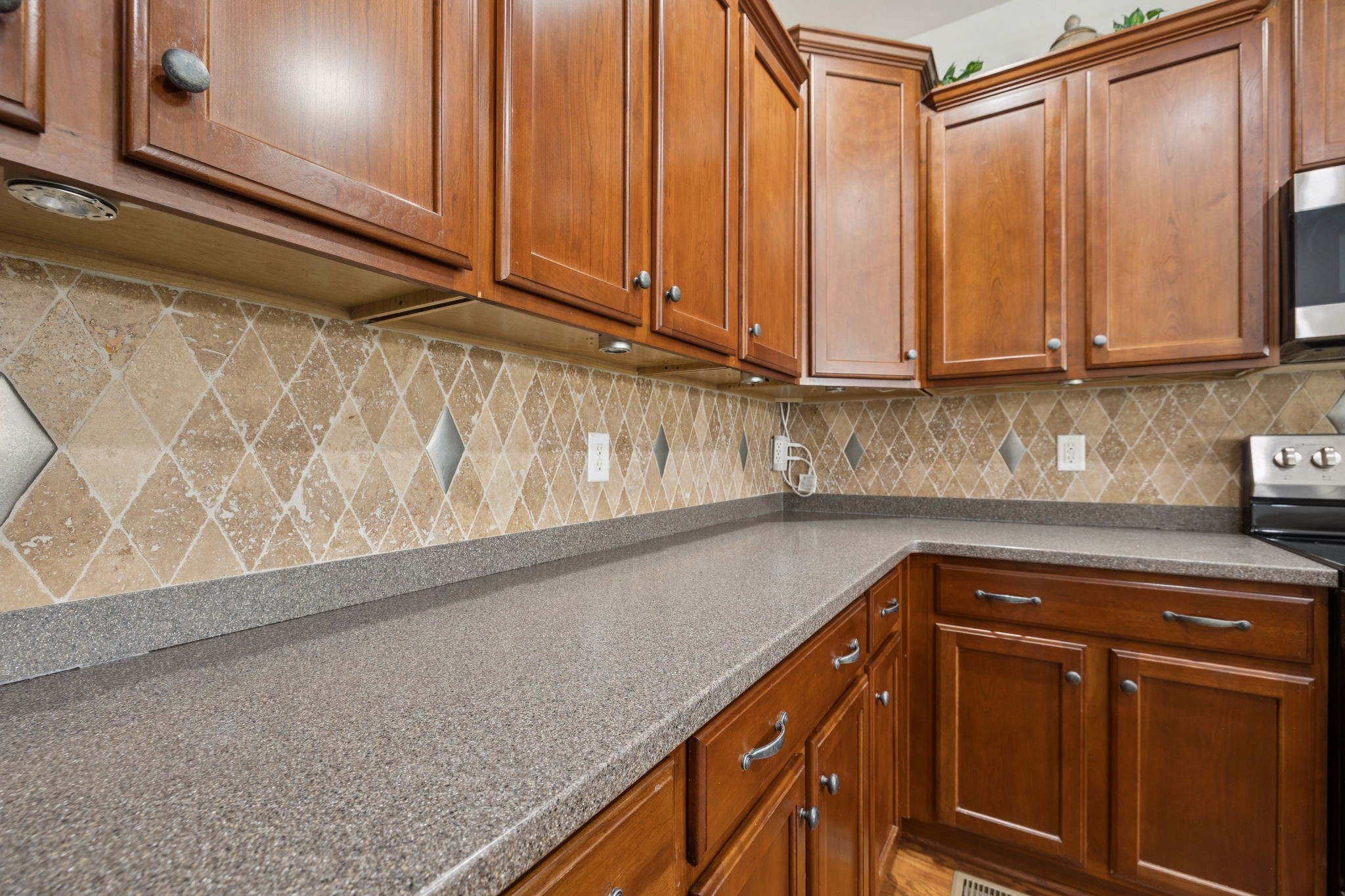 7412 Thornwood Ct