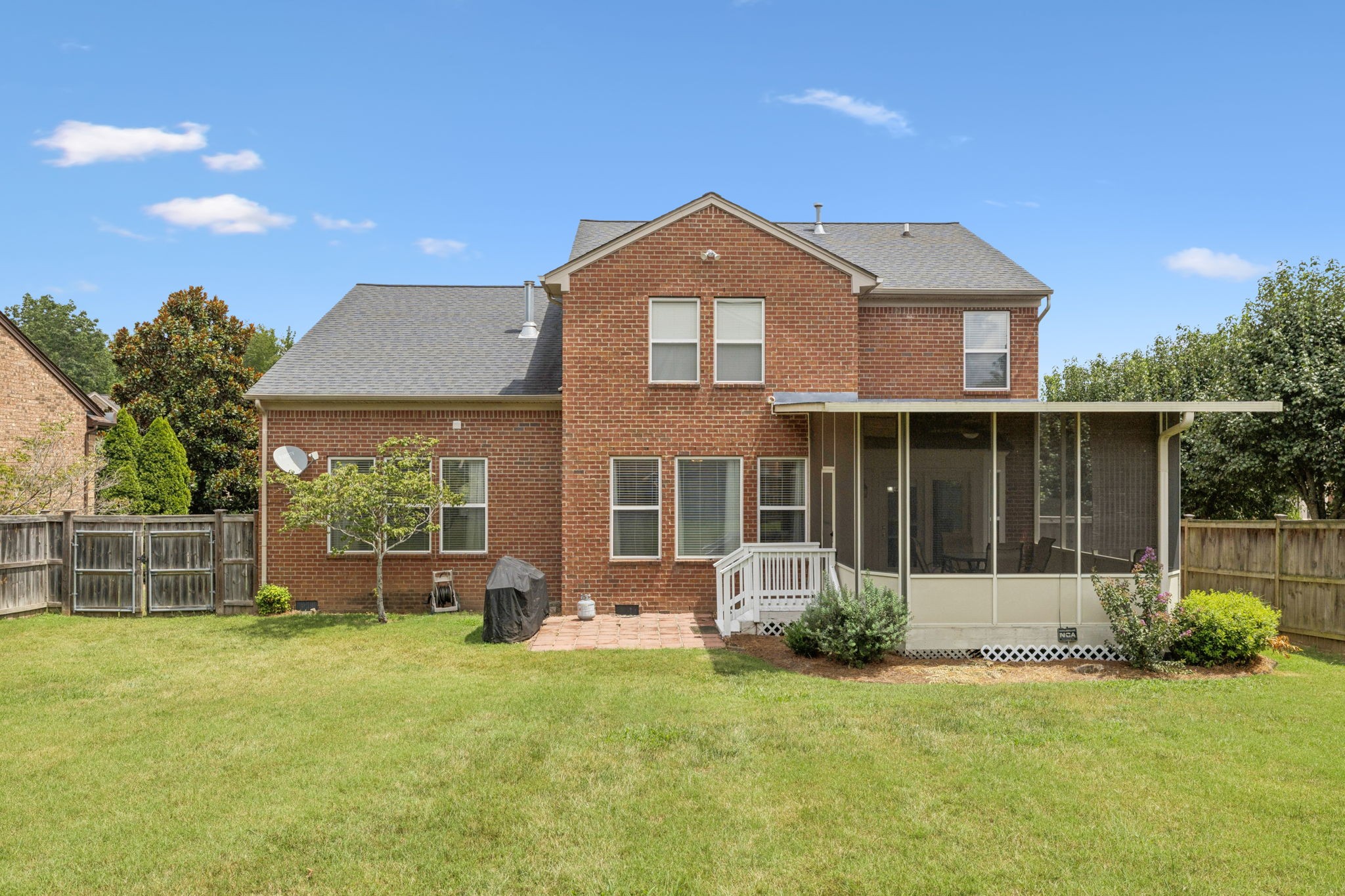 7412 Thornwood Ct