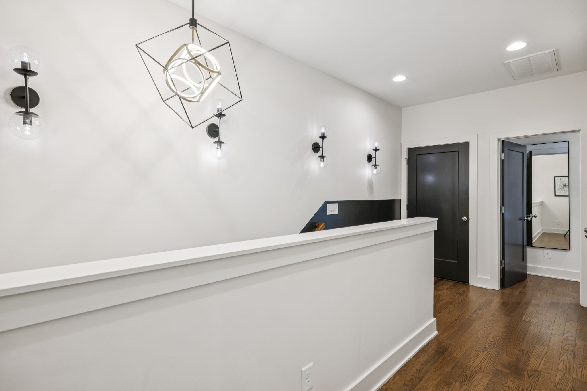 2118 Elliott Ave Unit: 10