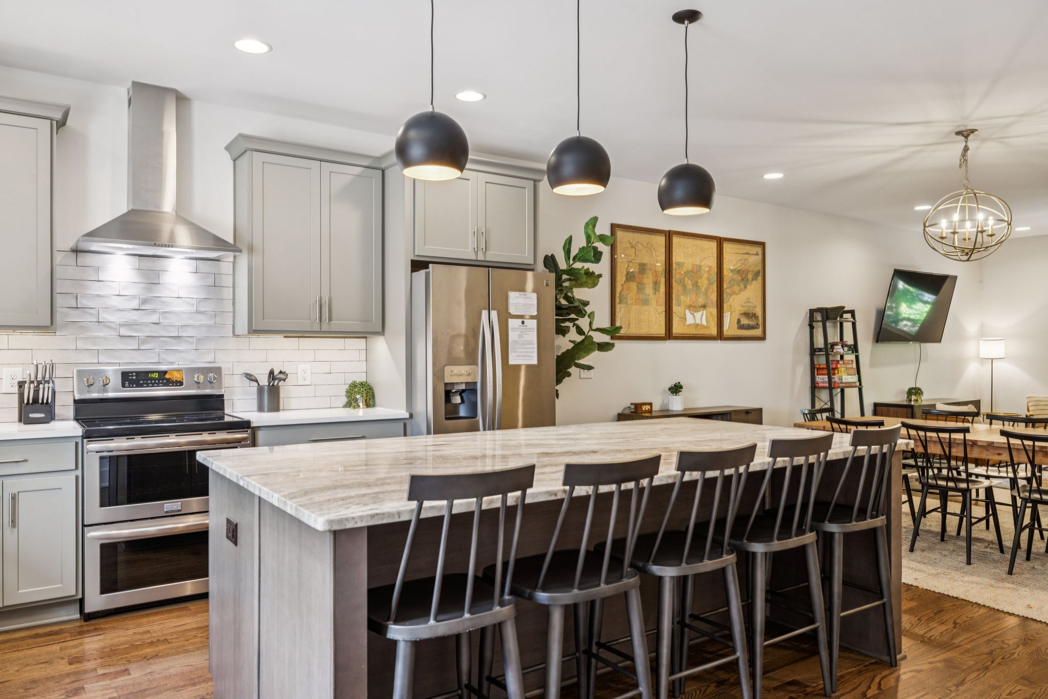 2118 Elliott Ave Unit: 10