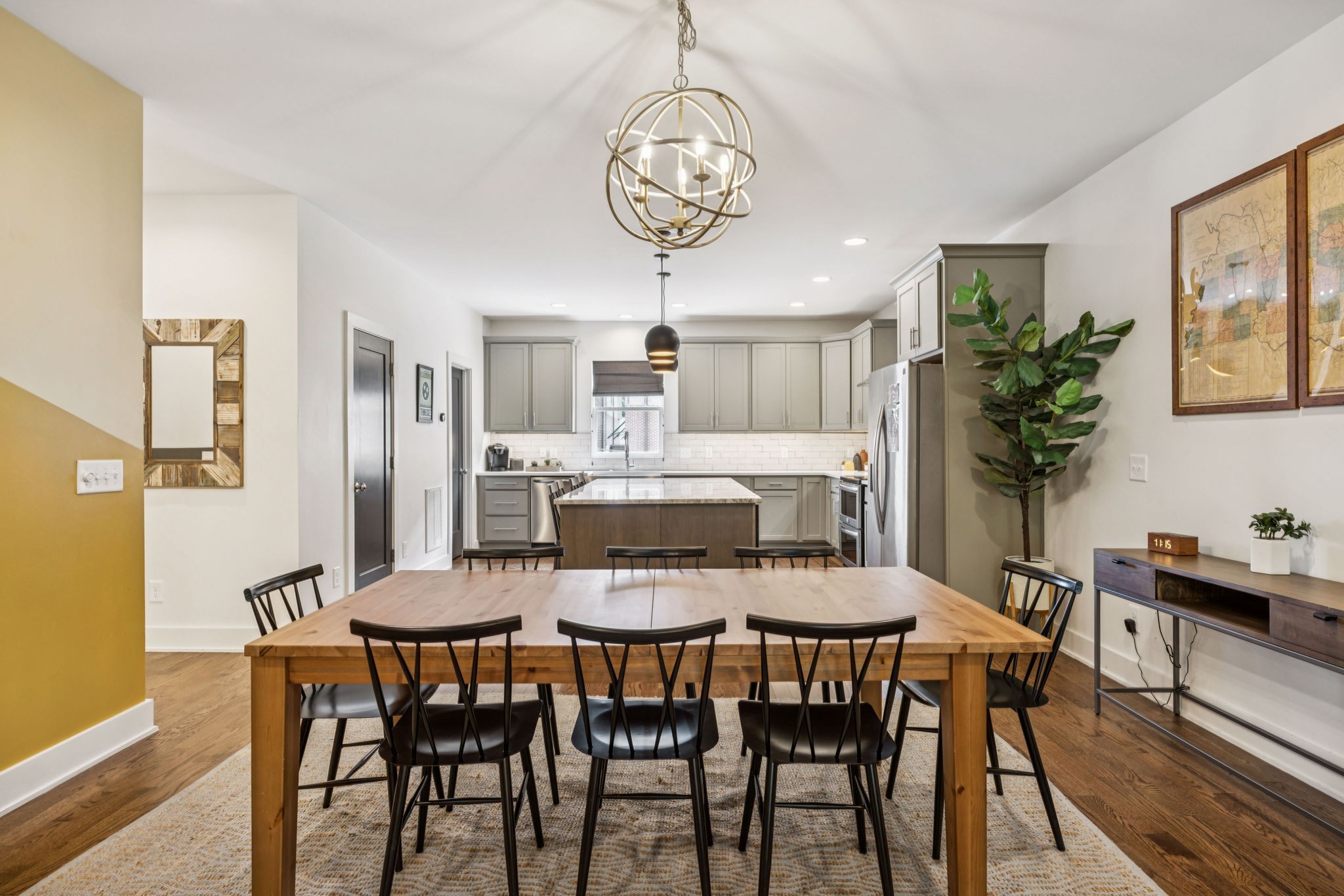 2118 Elliott Ave Unit: 10