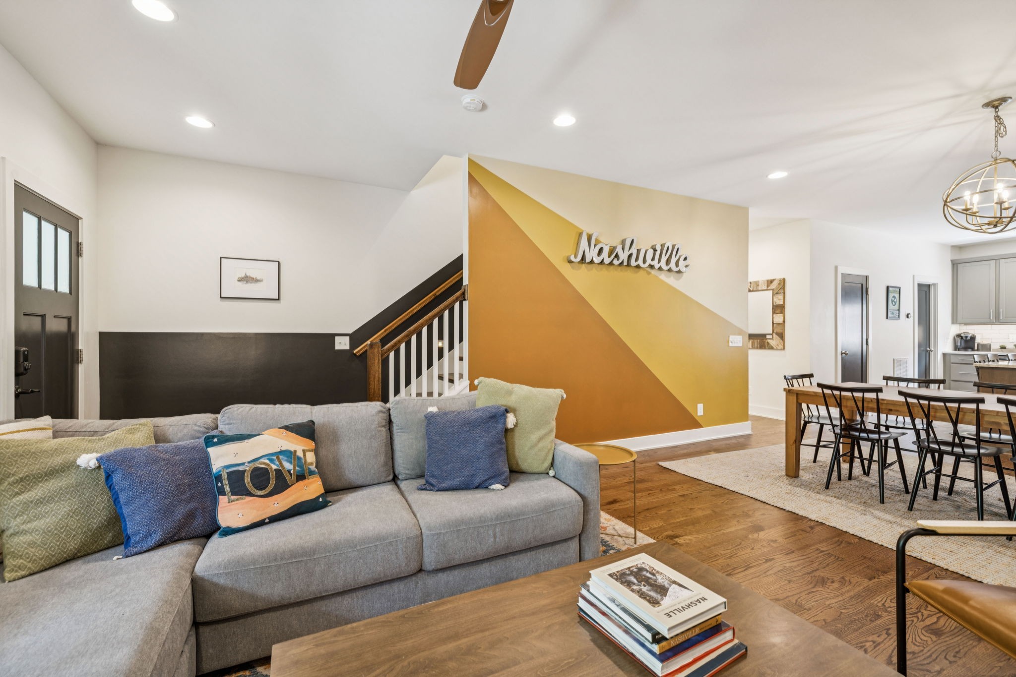 2118 Elliott Ave Unit: 10