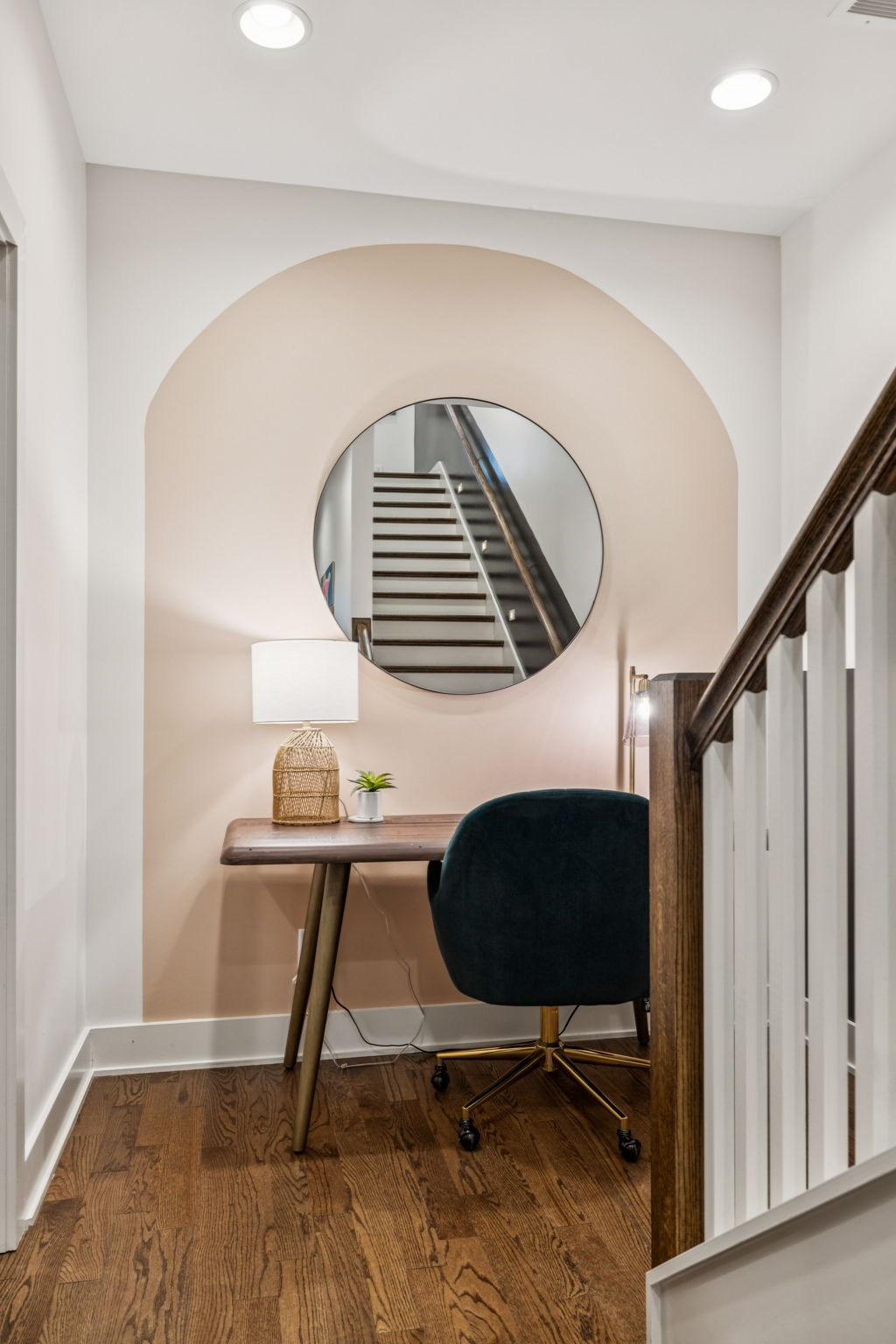 2118 Elliott Ave Unit: 10