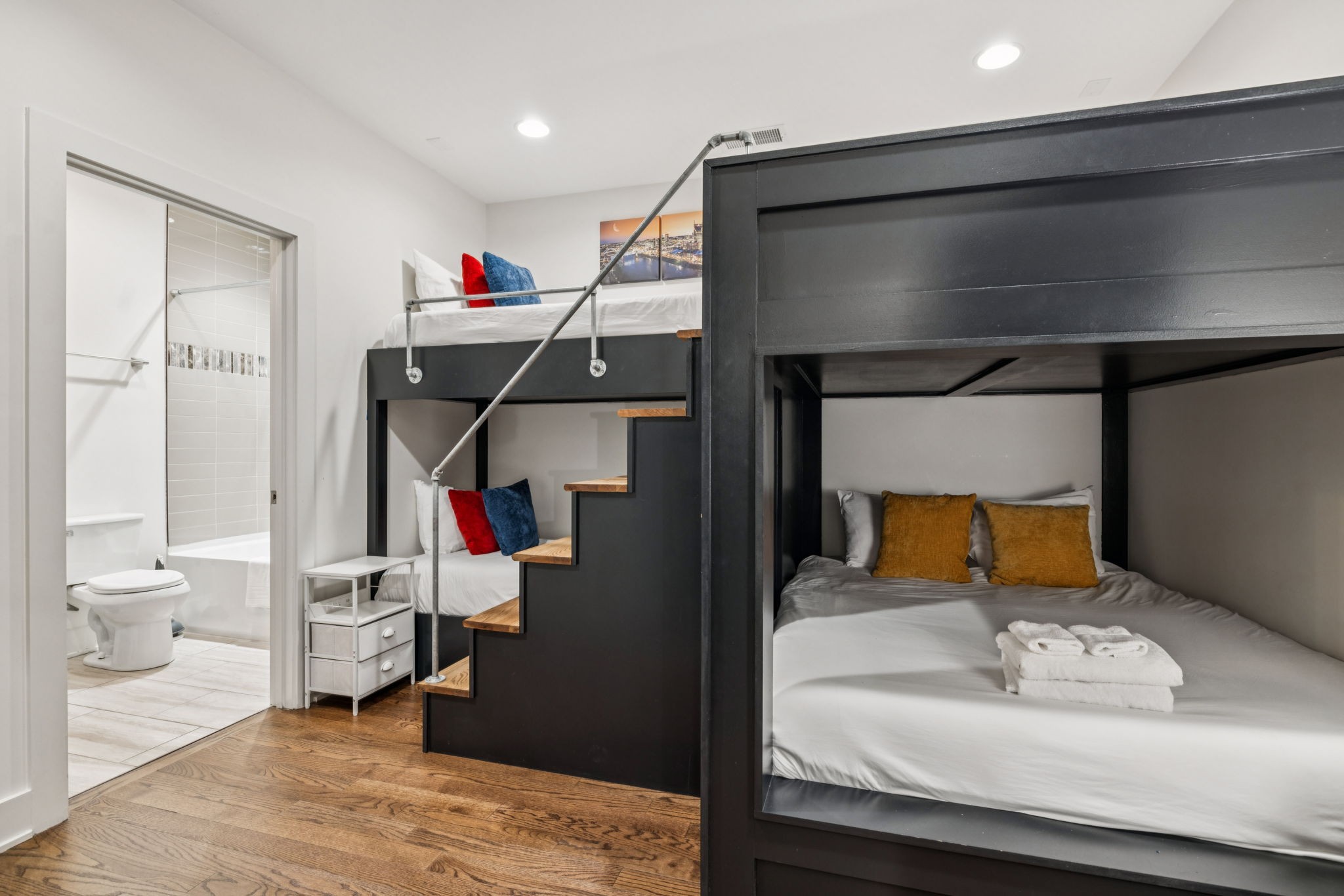 2118 Elliott Ave Unit: 10