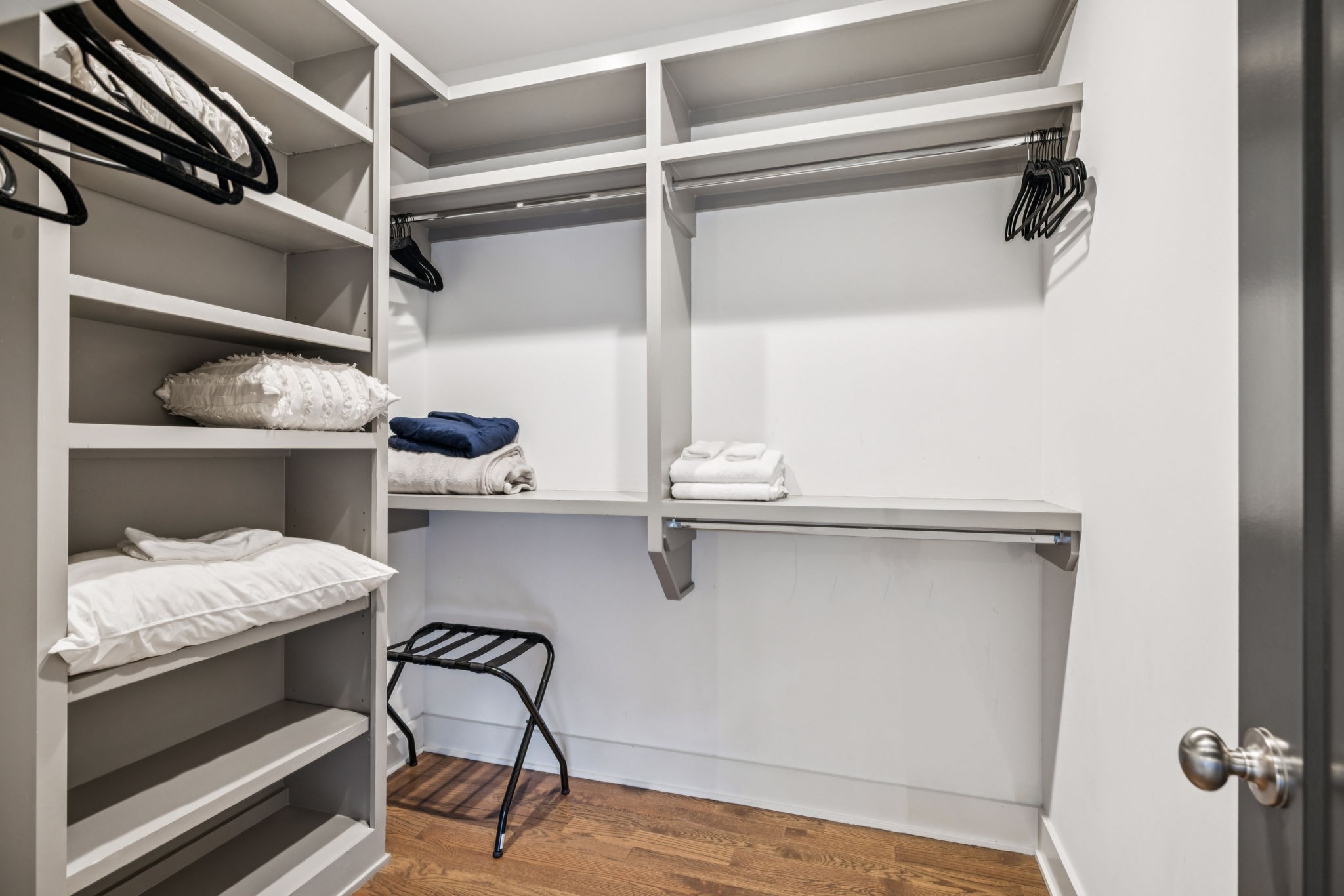 2118 Elliott Ave Unit: 10