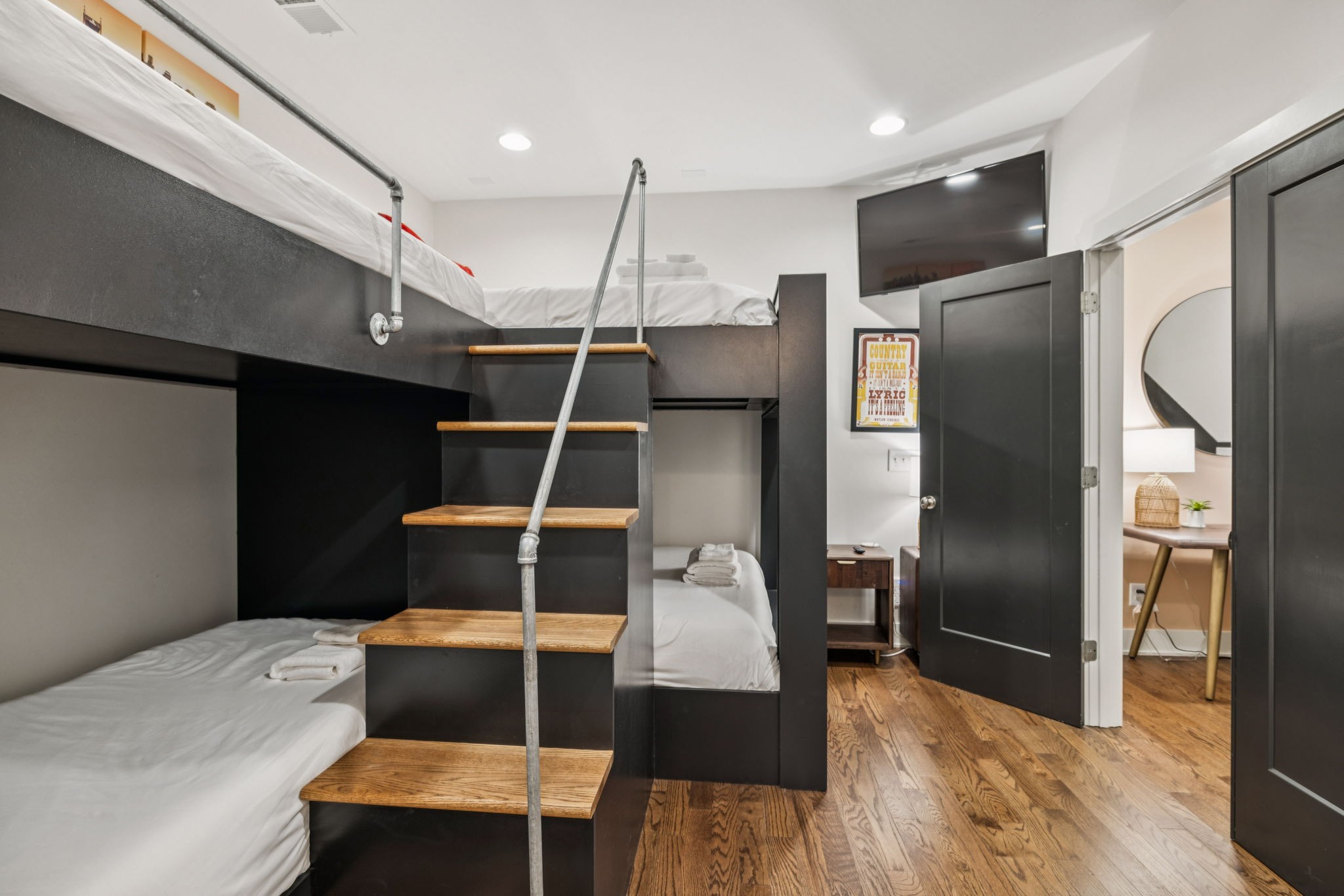 2118 Elliott Ave Unit: 10