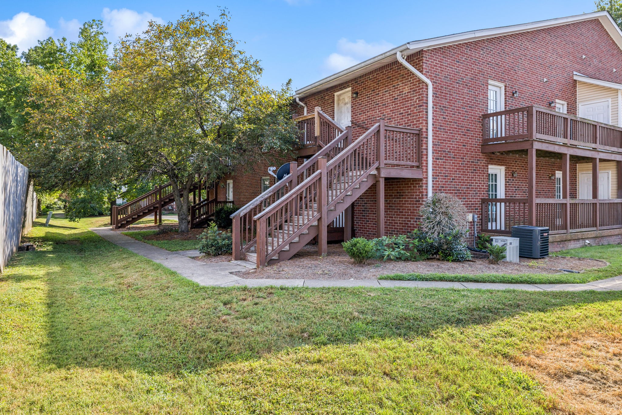 183 Brooke Castle Dr