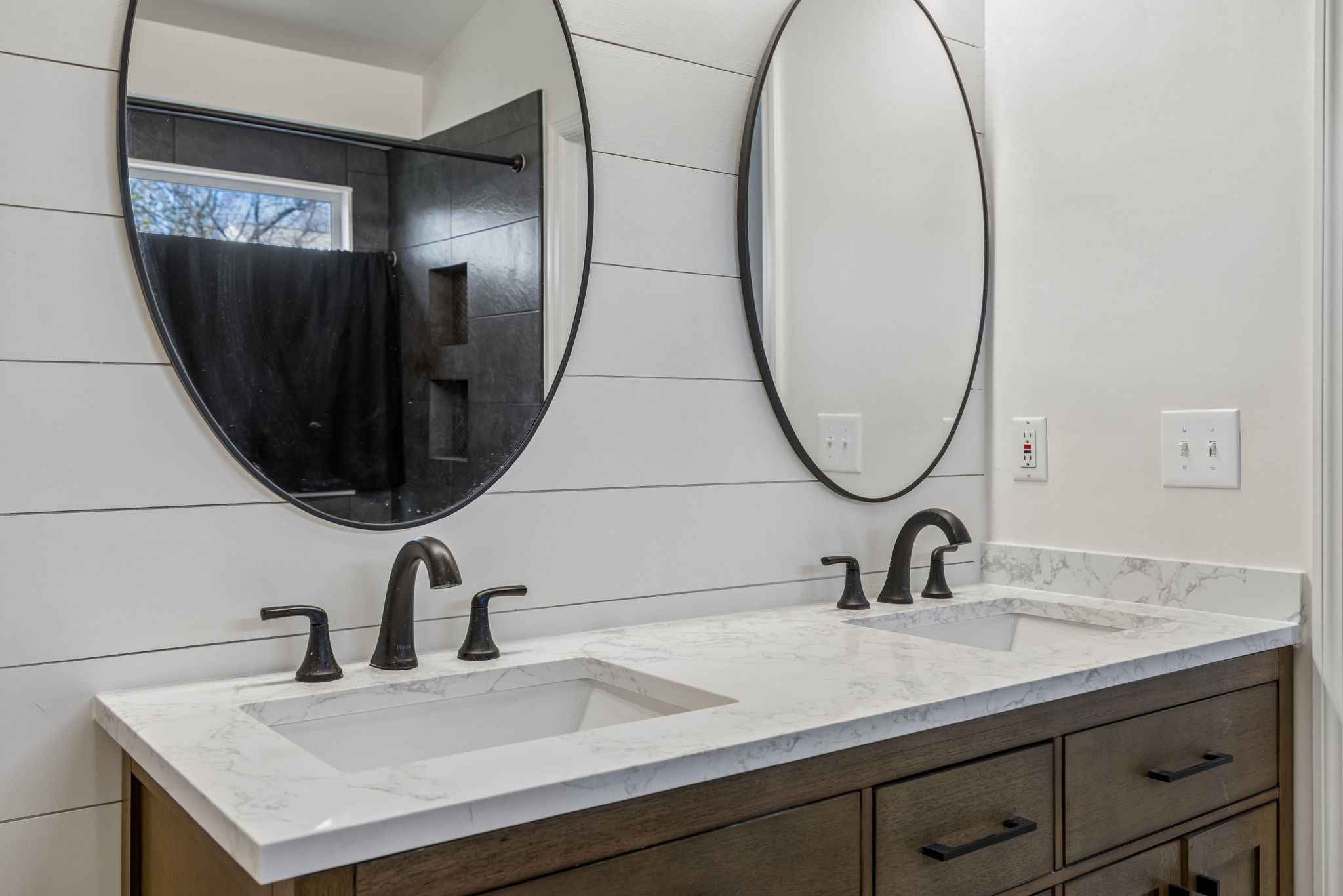 616 Prince Charles Way