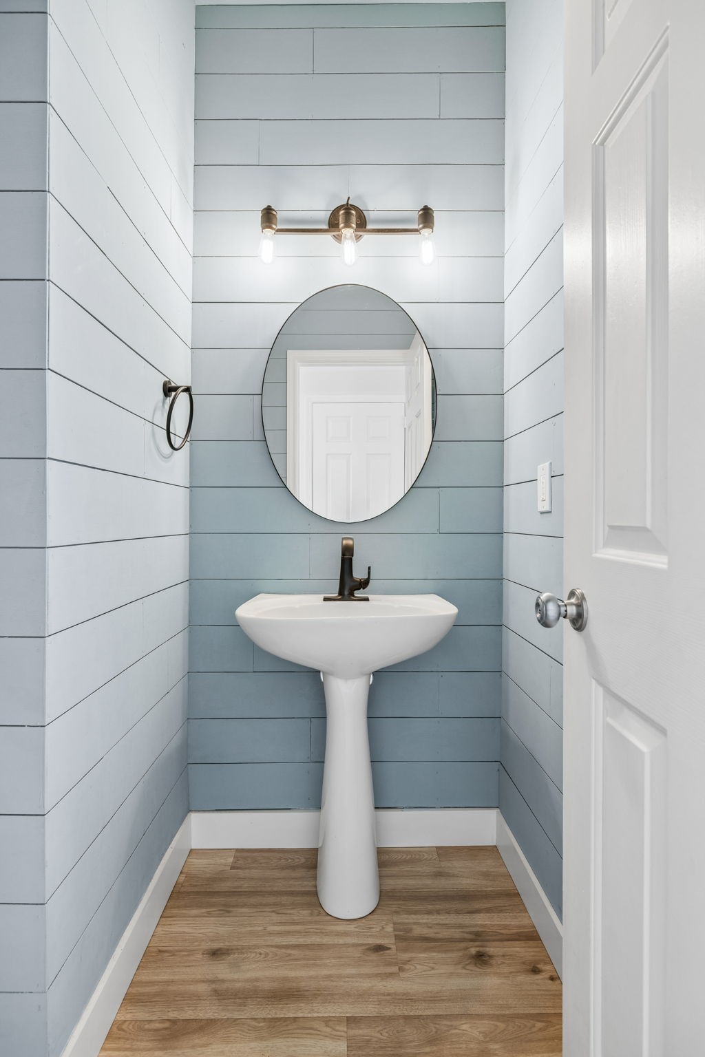 616 Prince Charles Way