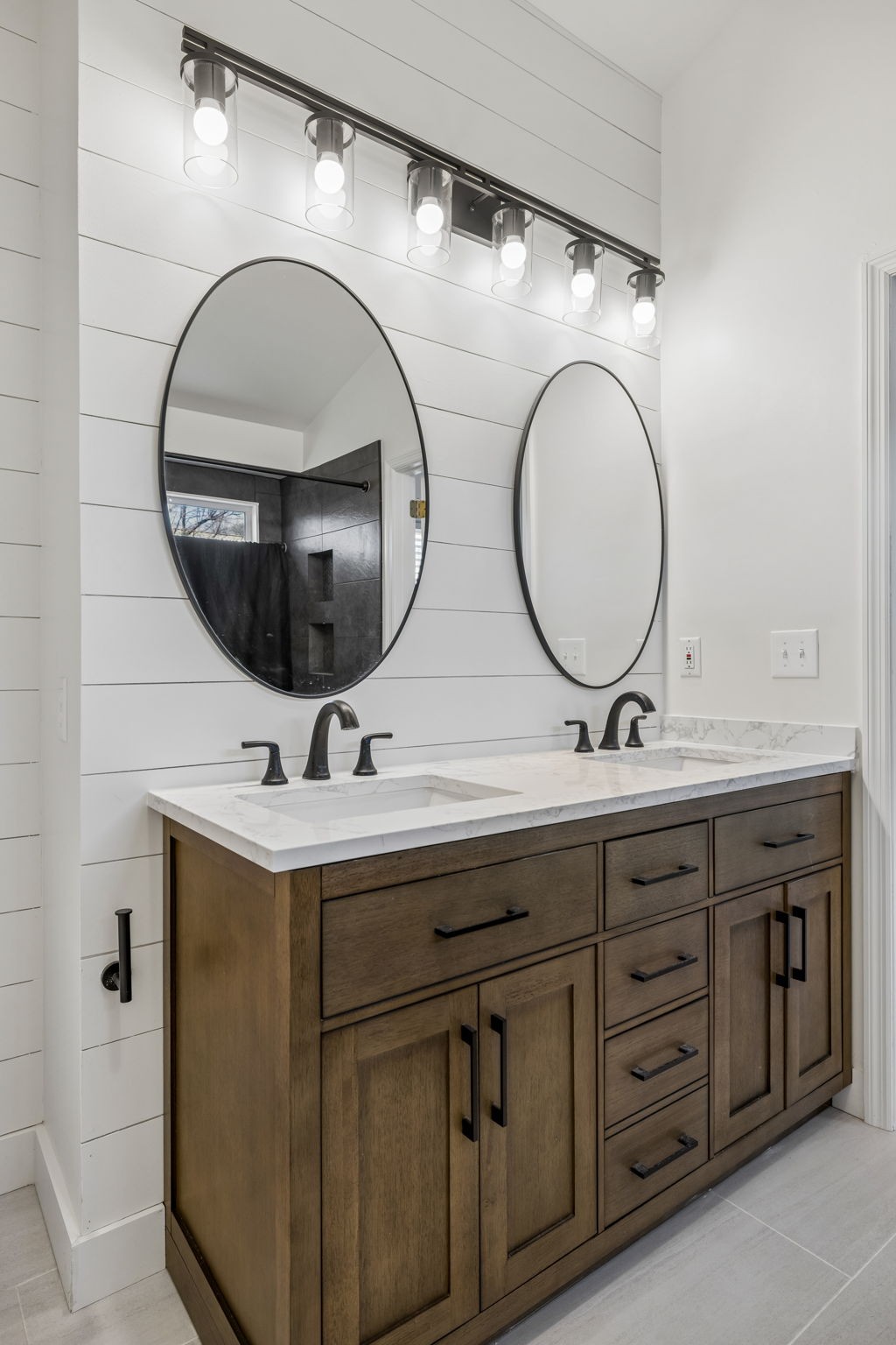 616 Prince Charles Way