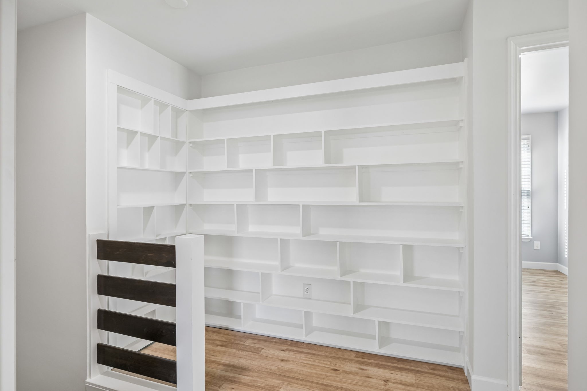 616 Prince Charles Way