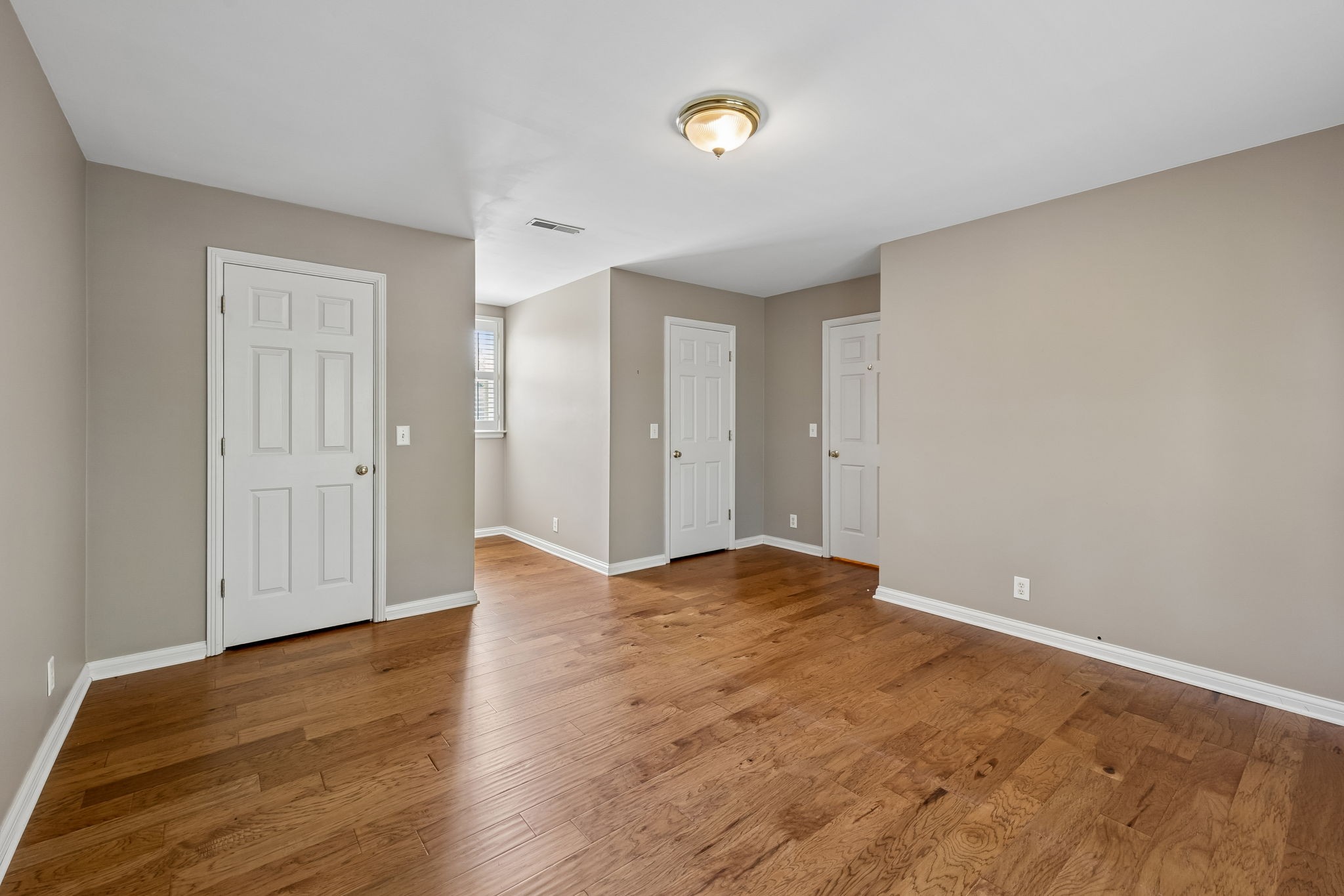 1303 King William Ct