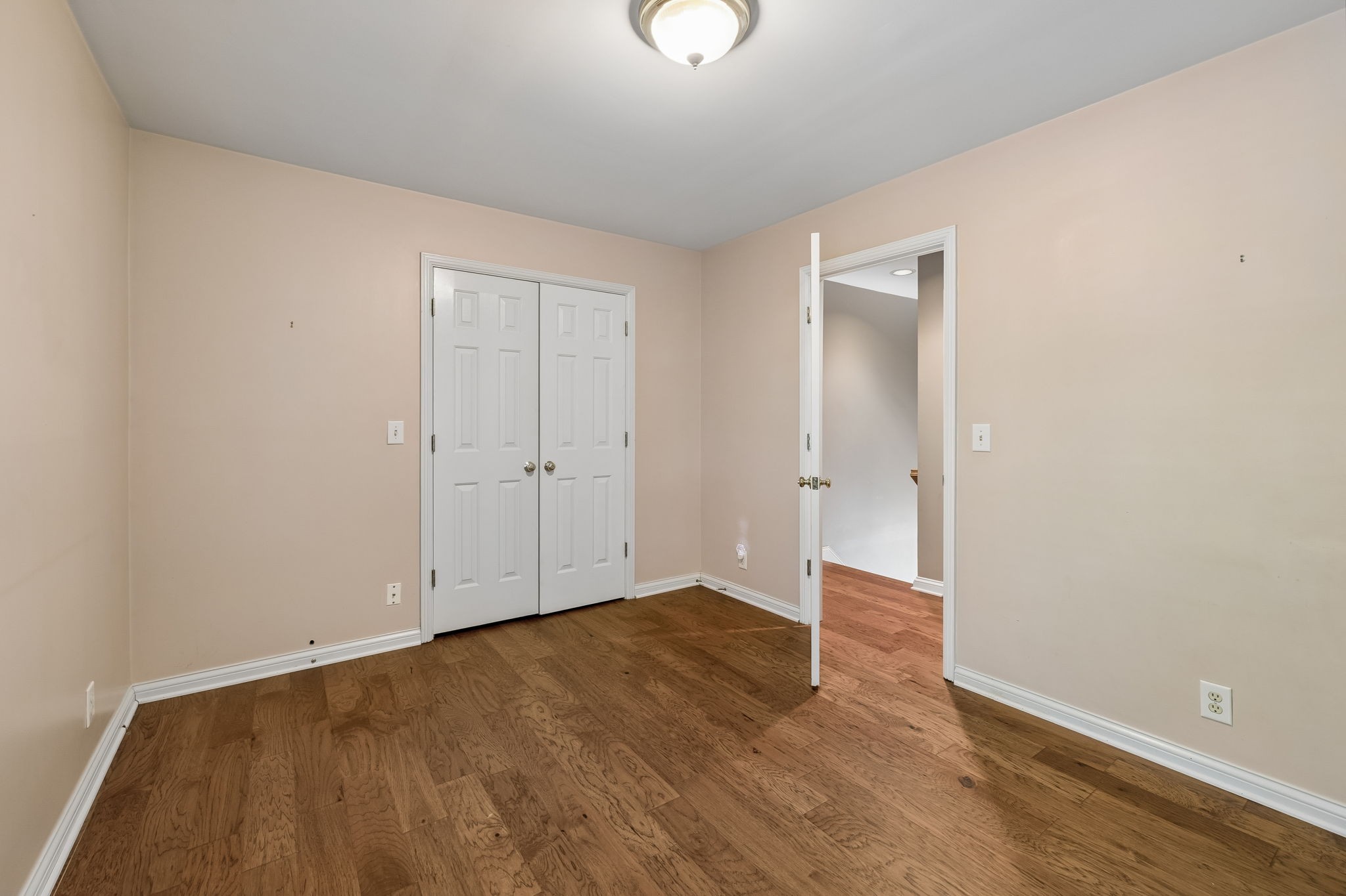1303 King William Ct