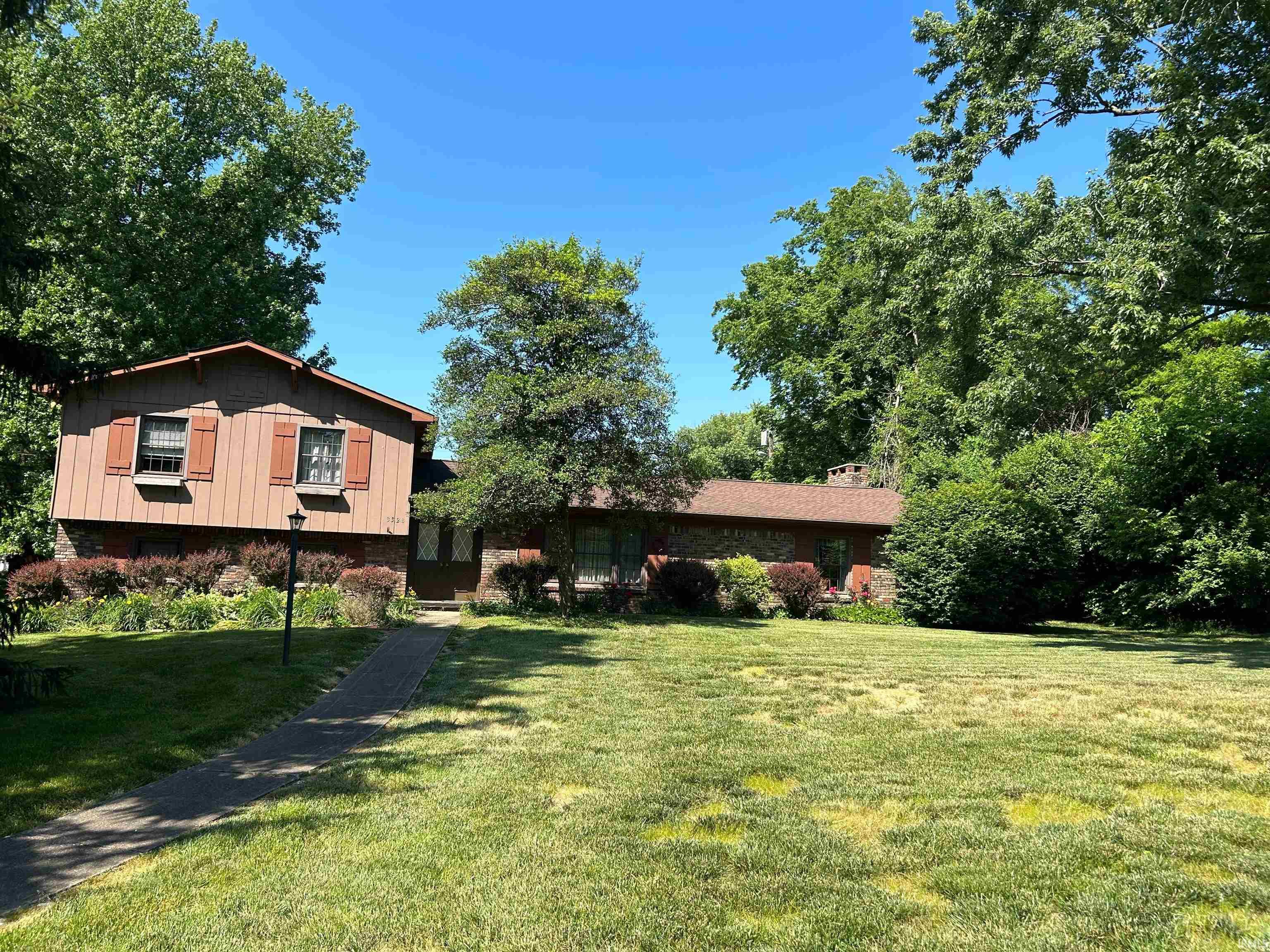 3328 Elm Lane