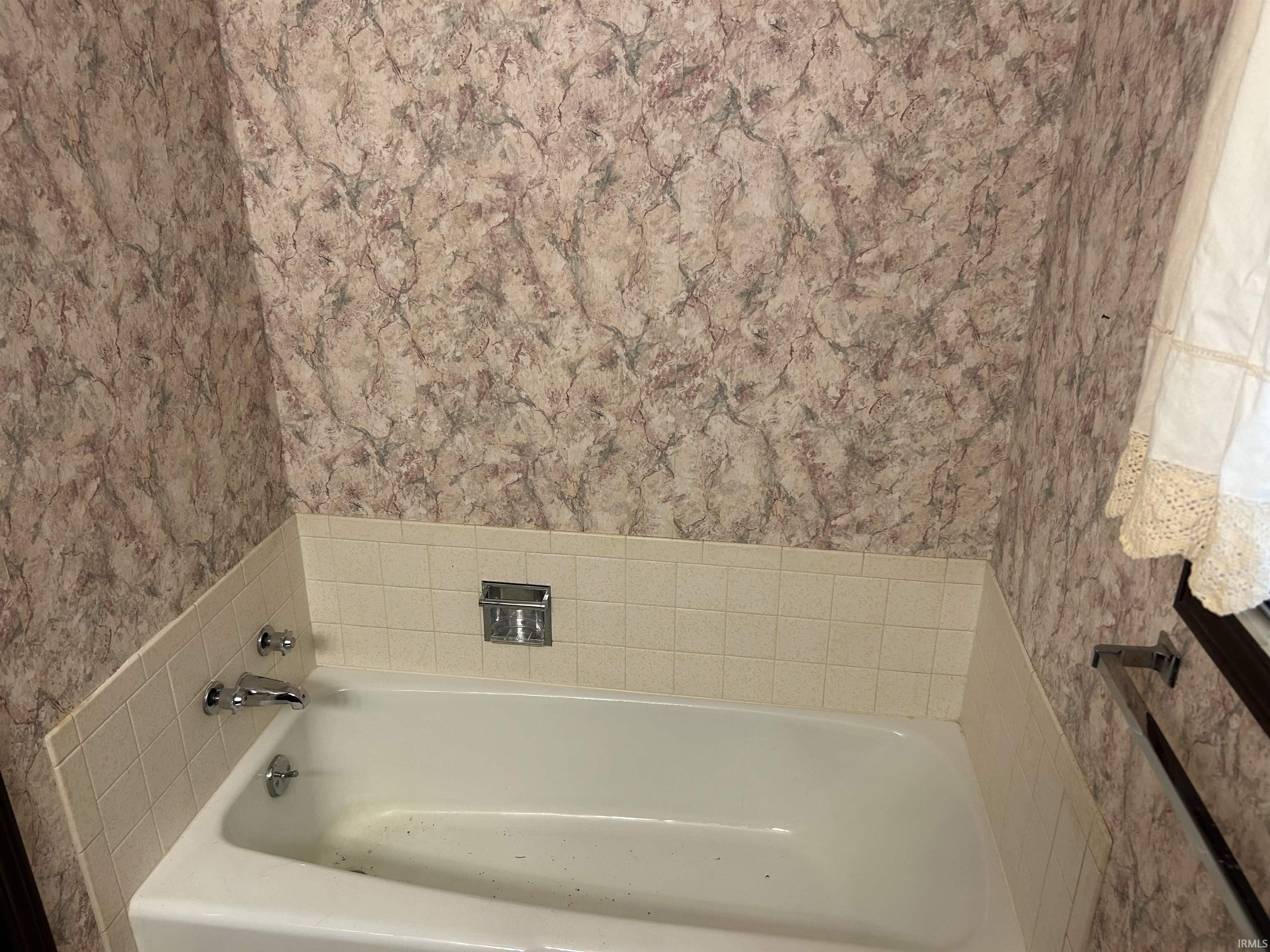 3328 Elm Lane