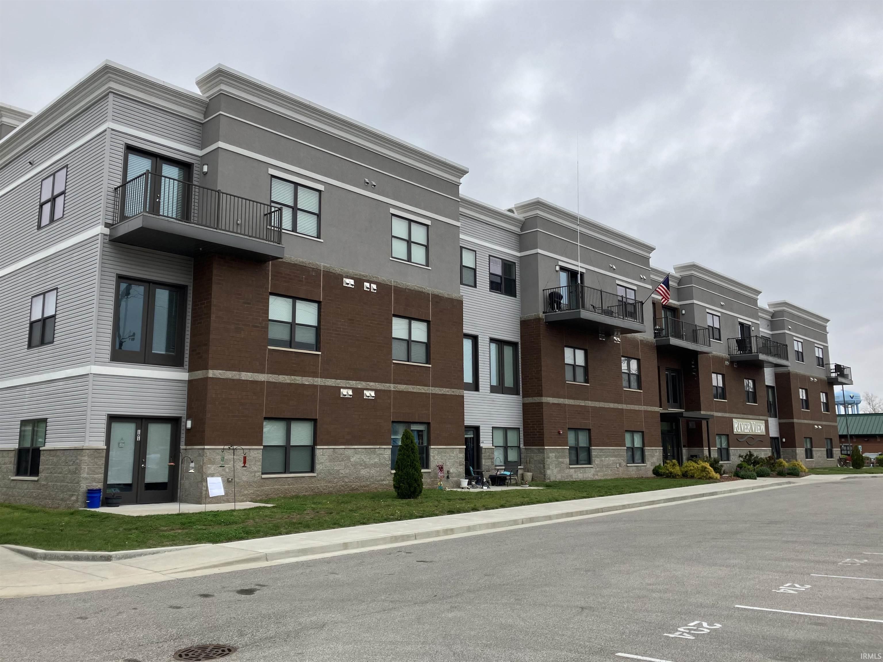 104 N 1st Street Unit: 302