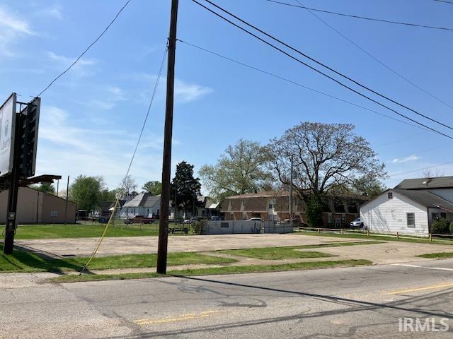 1021 Hart Street