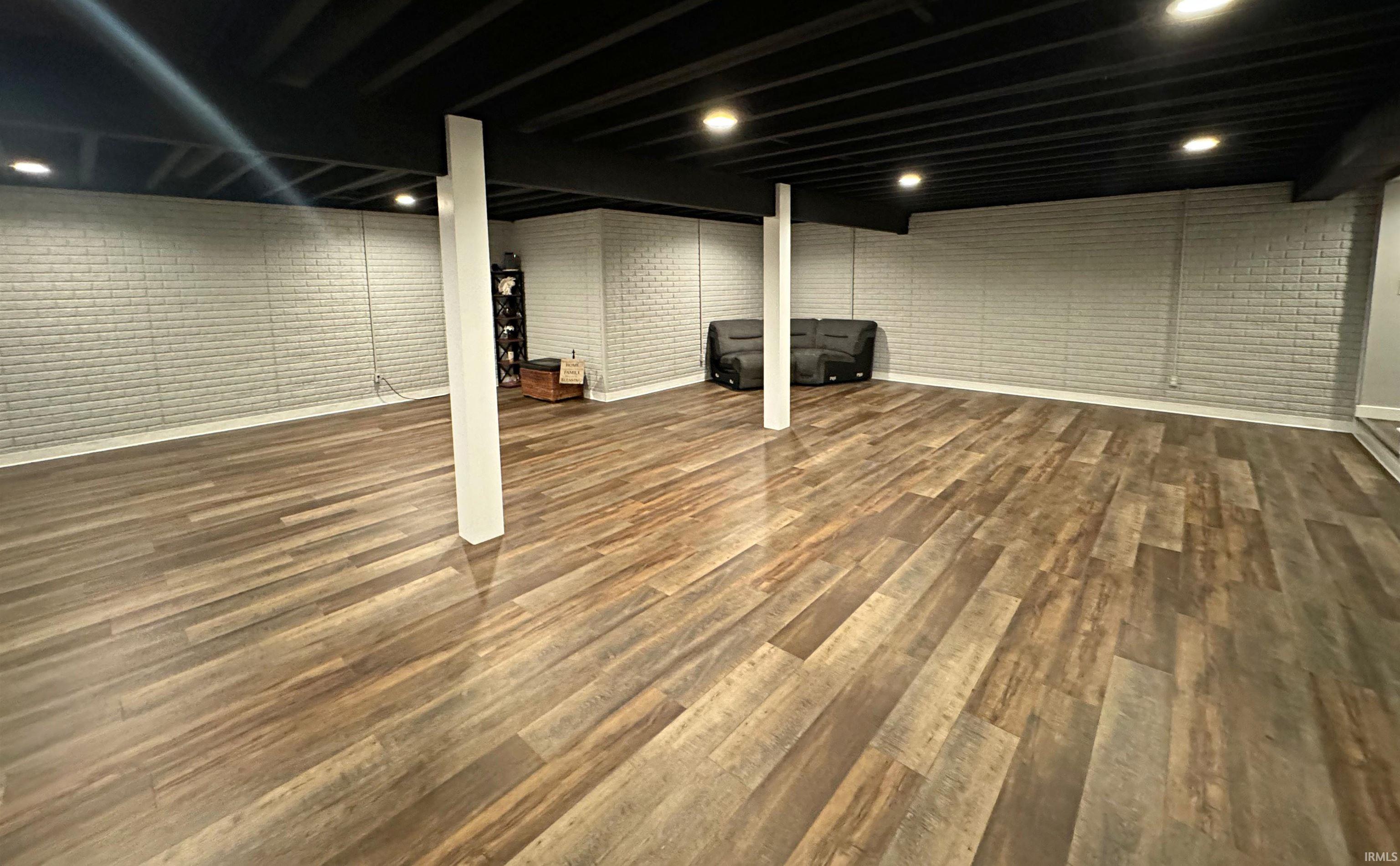 9 Deerfield Lane