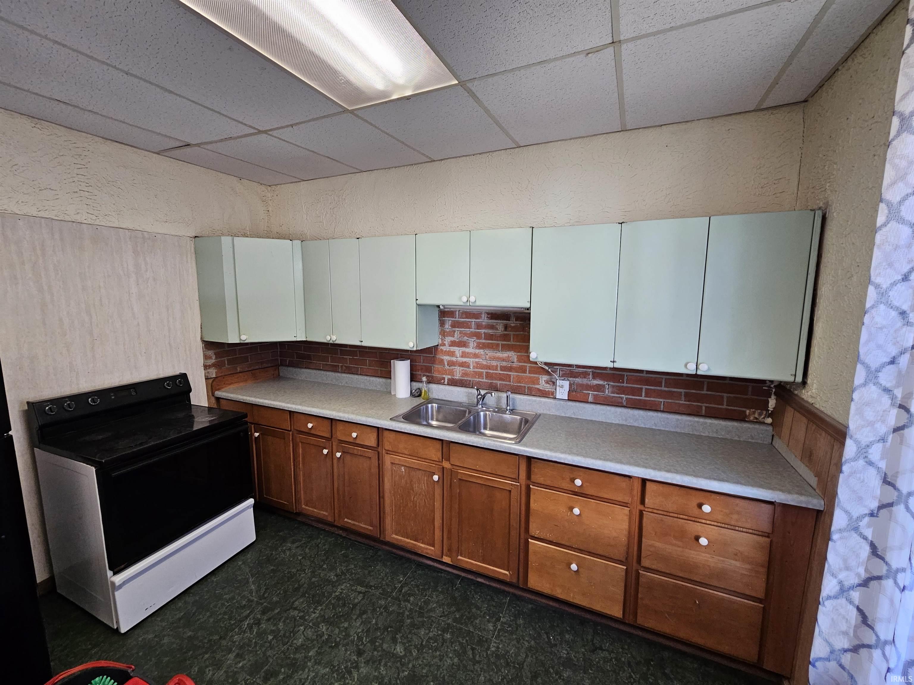 810 N 6th Street