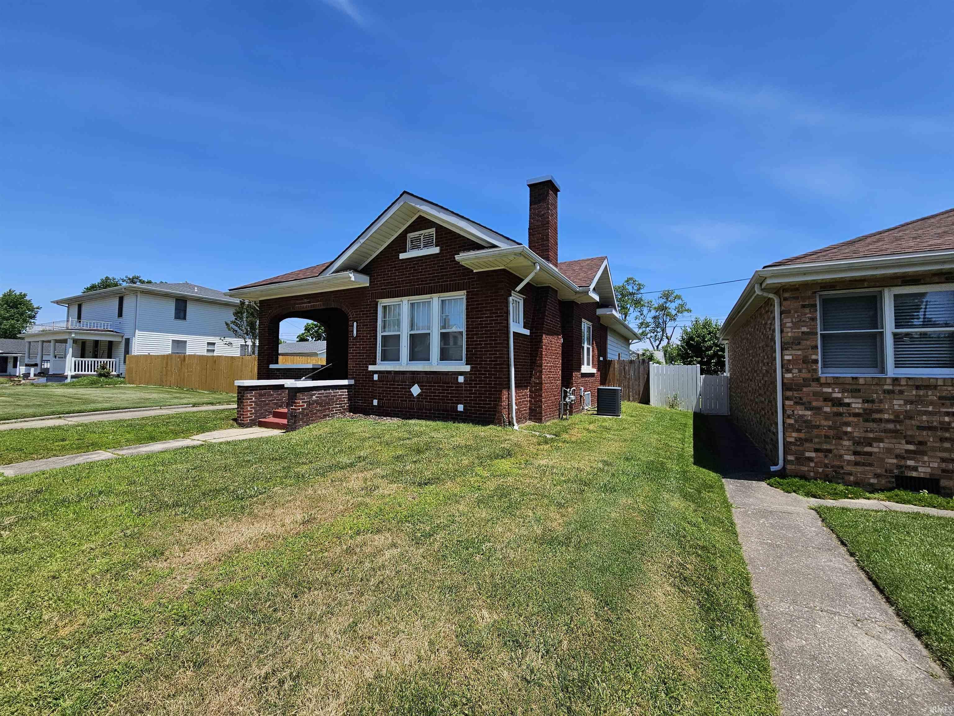 1516 E Locust Street