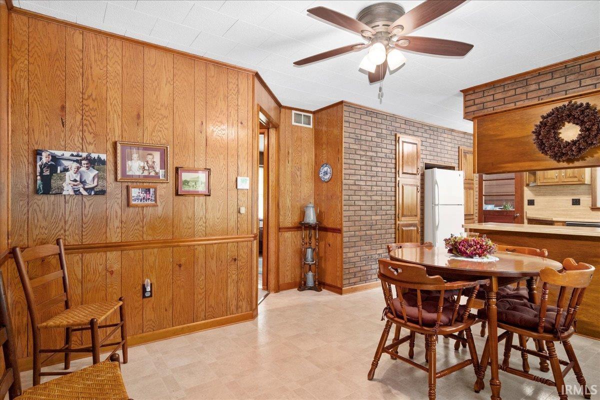 1939 N Old Petersburg Road