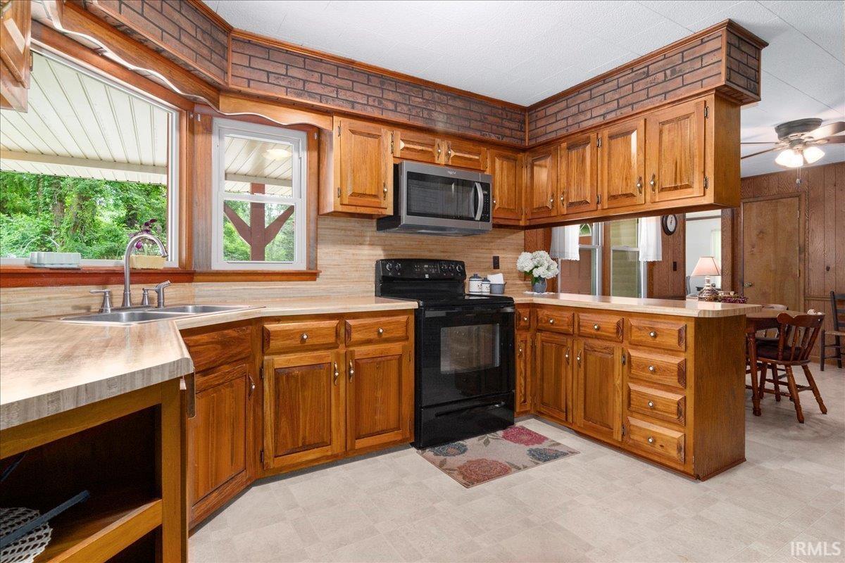 1939 N Old Petersburg Road