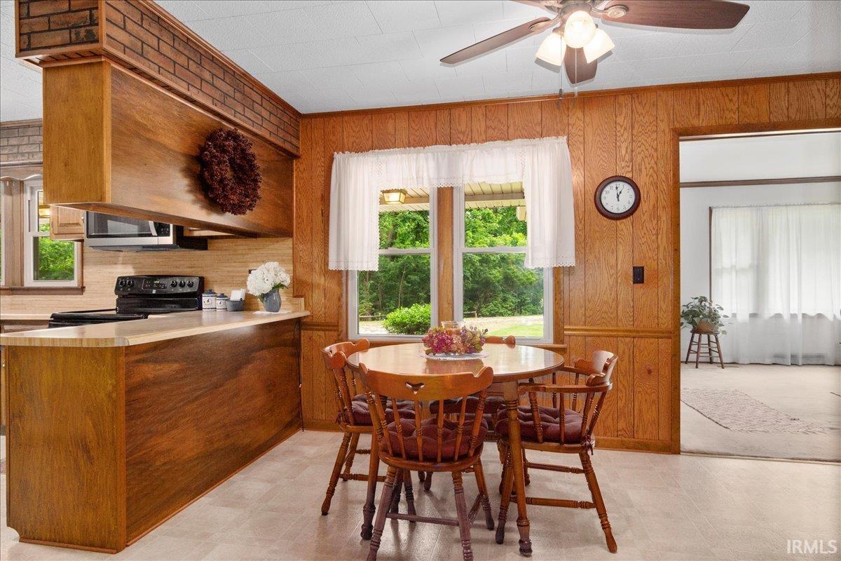 1939 N Old Petersburg Road