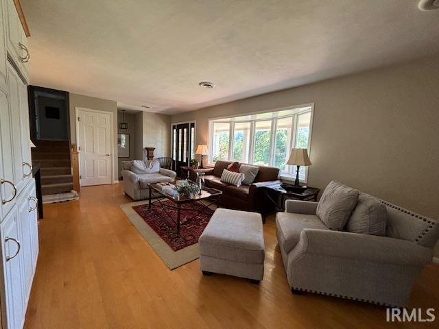 1199 N Summit Drive