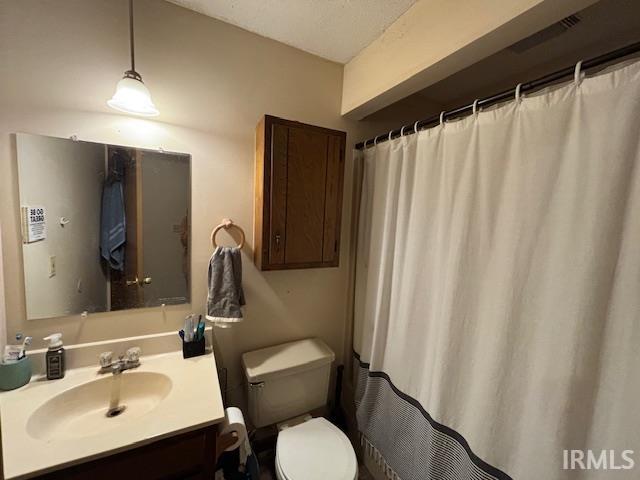 1870 Hart Street Unit: 8