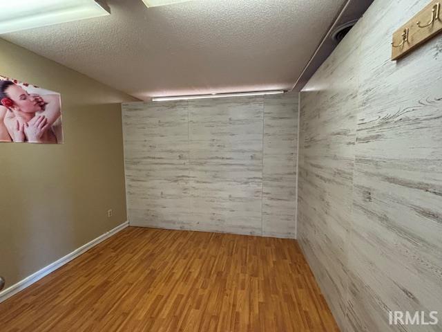 1870 Hart Street Unit: 8