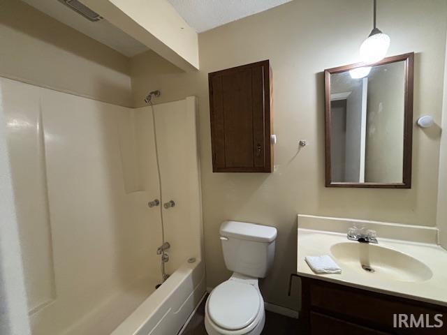 1870 Hart Street Unit: 8