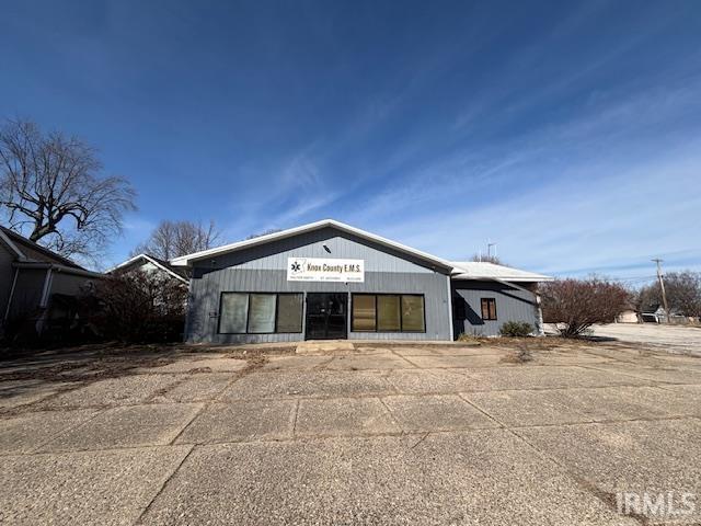 906 N 10th Street