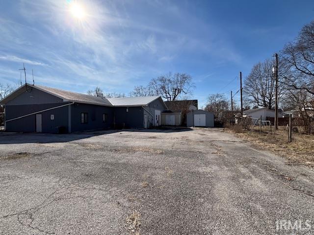 906 N 10th Street