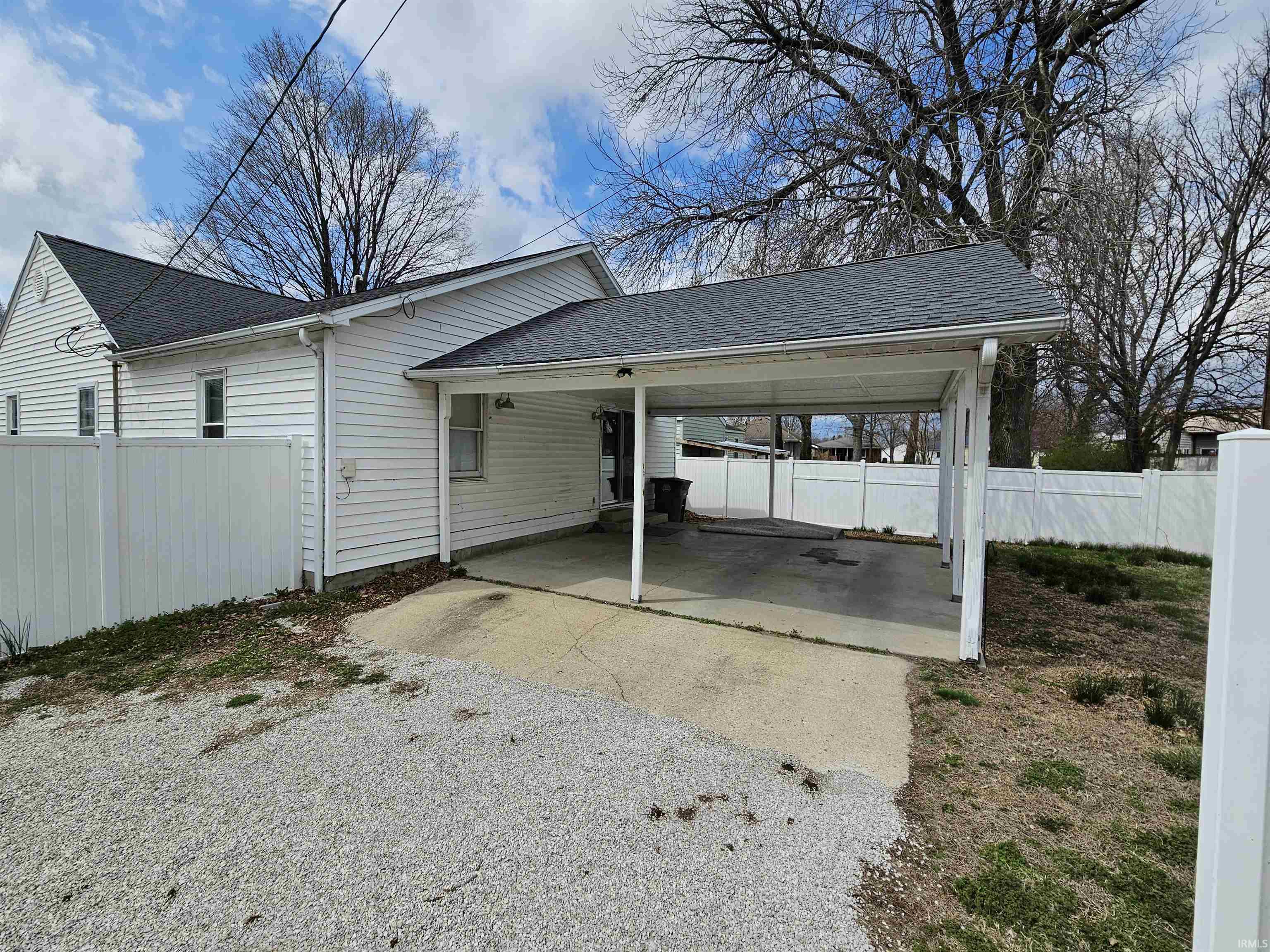 1322 E Locust Street
