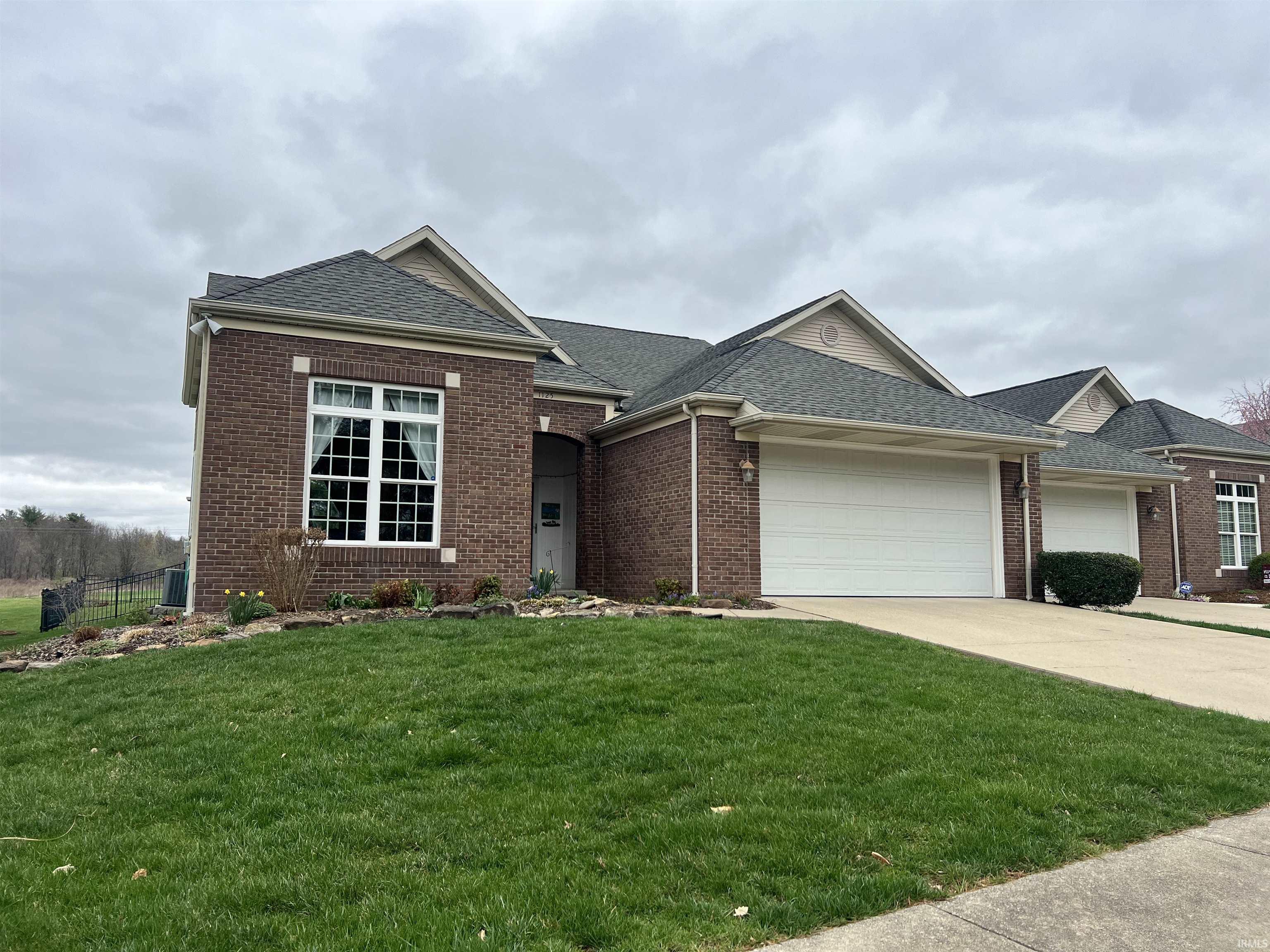 1125 N Fox Ridge Links Drive