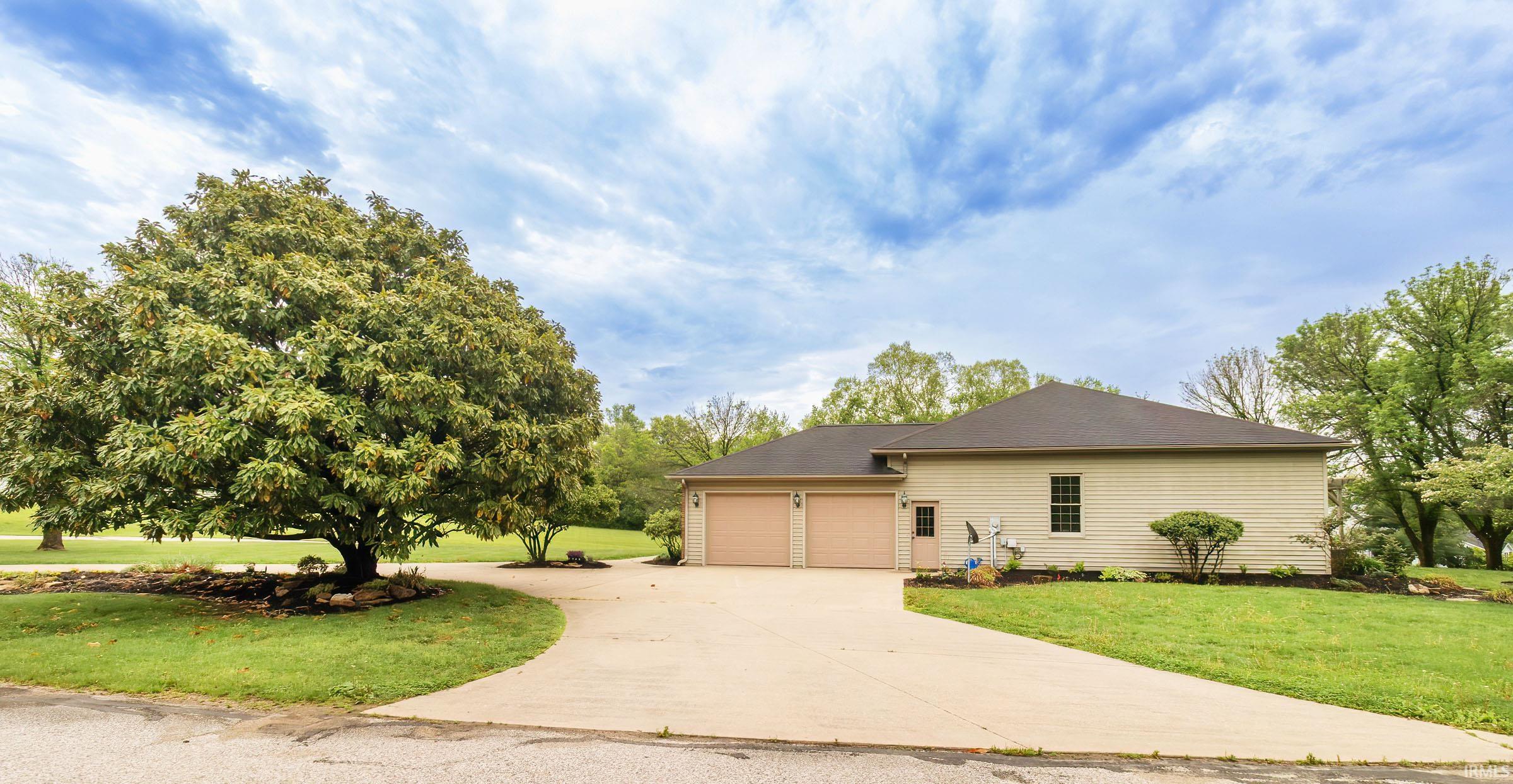 2471 N Palomino Drive