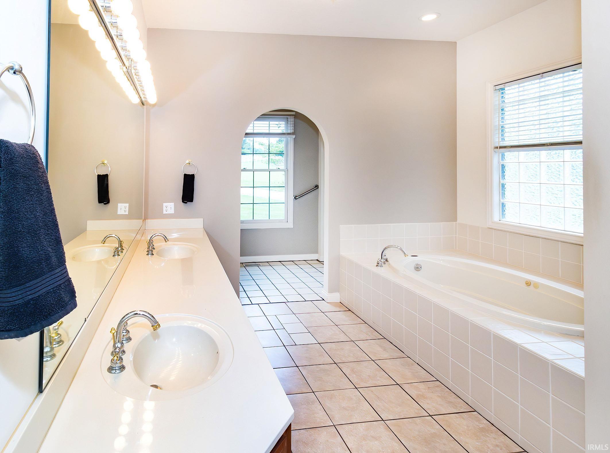 2471 N Palomino Drive